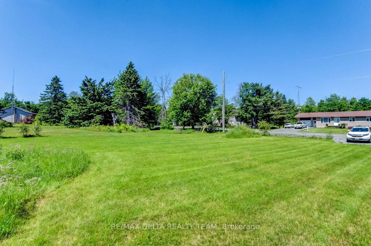 2080 Bouvier Road Property Photo 6