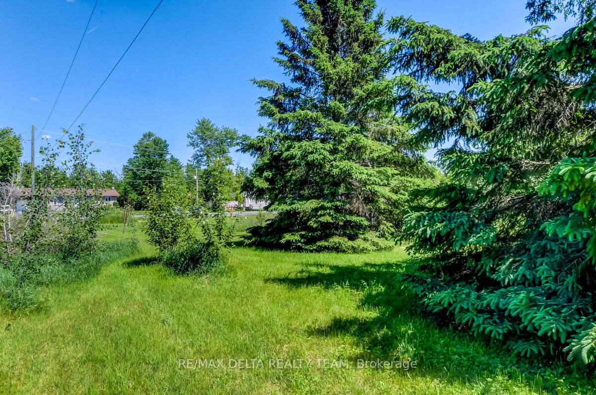 2080 Bouvier Road Property Photo 8