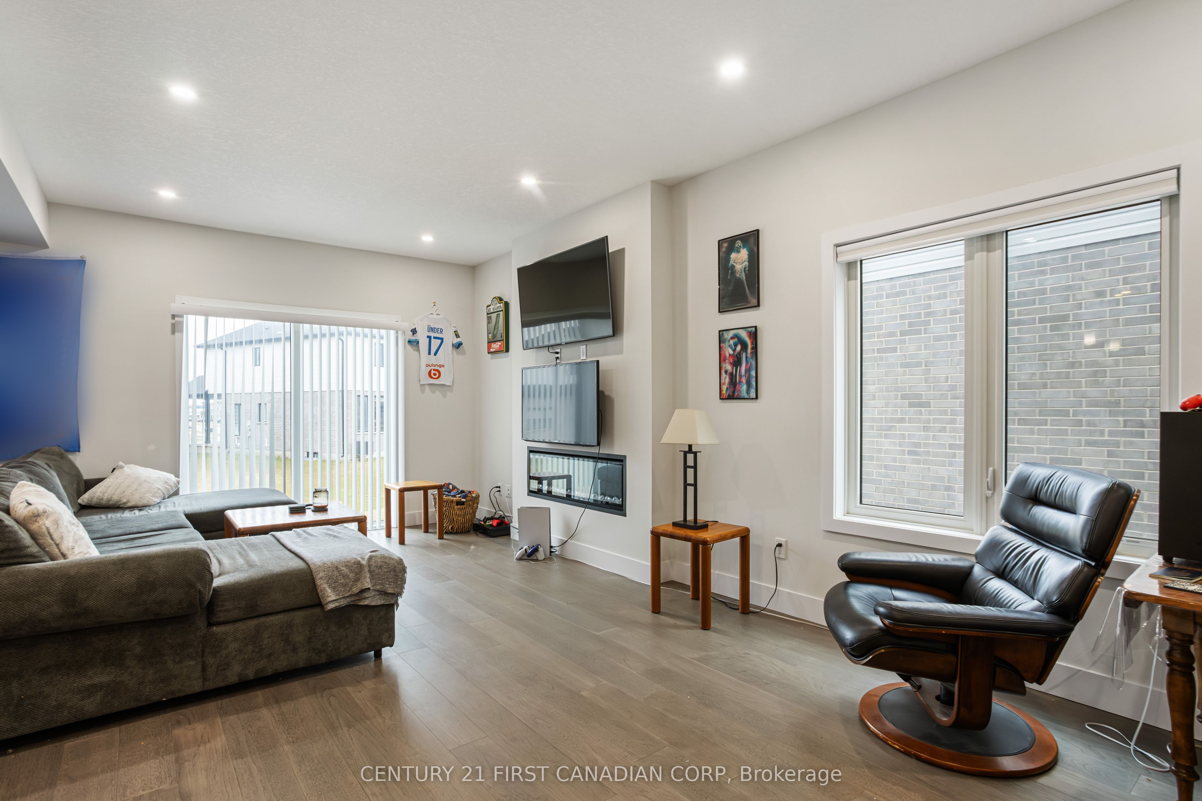 215 Roy Mcdonald Drive N Property Photo 8