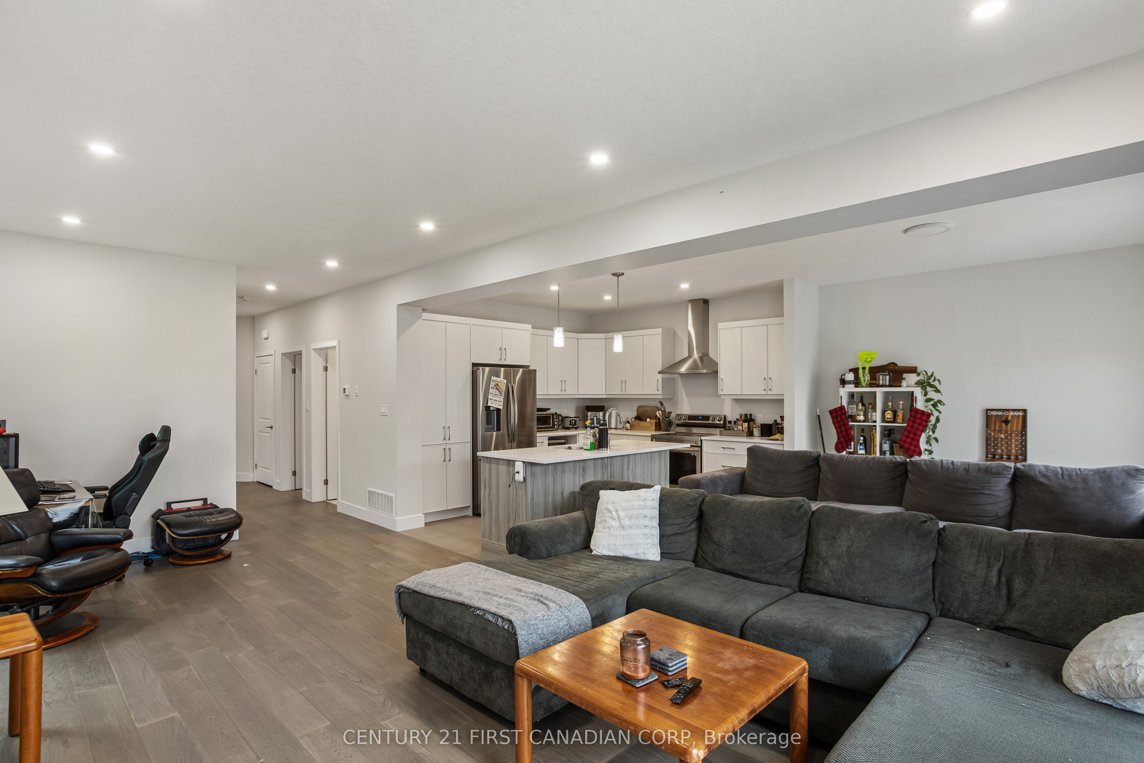 215 Roy Mcdonald Drive N Property Photo 10