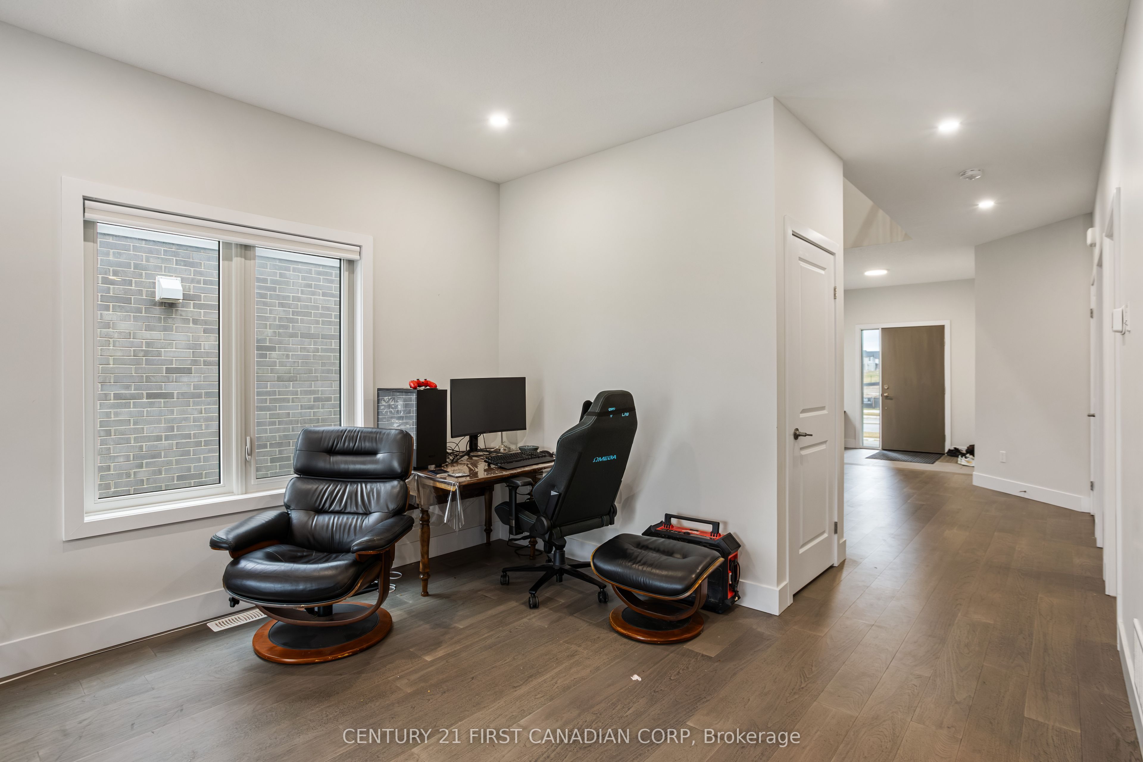 215 Roy Mcdonald Drive N Property Photo 11