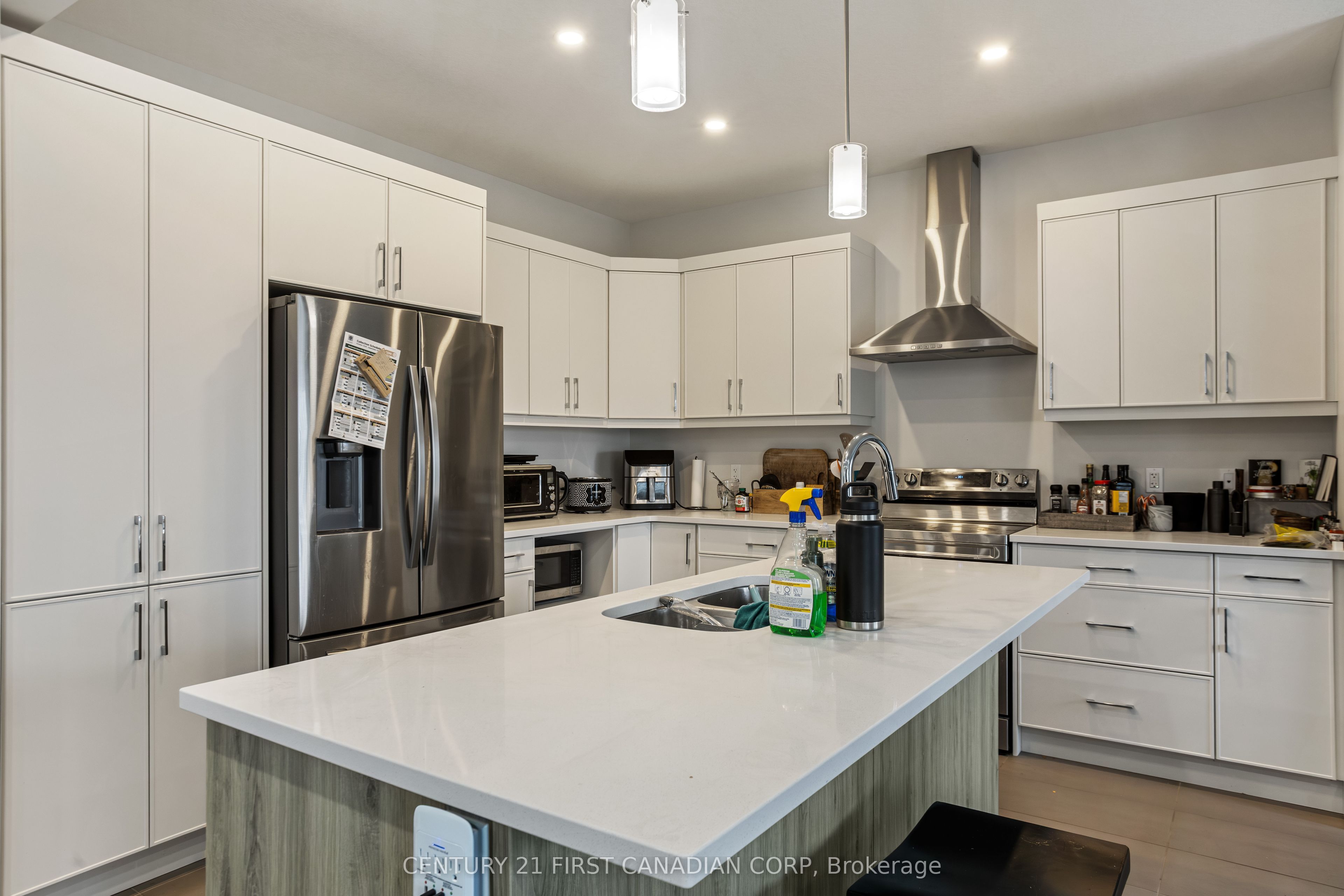 215 Roy Mcdonald Drive N Property Photo 12