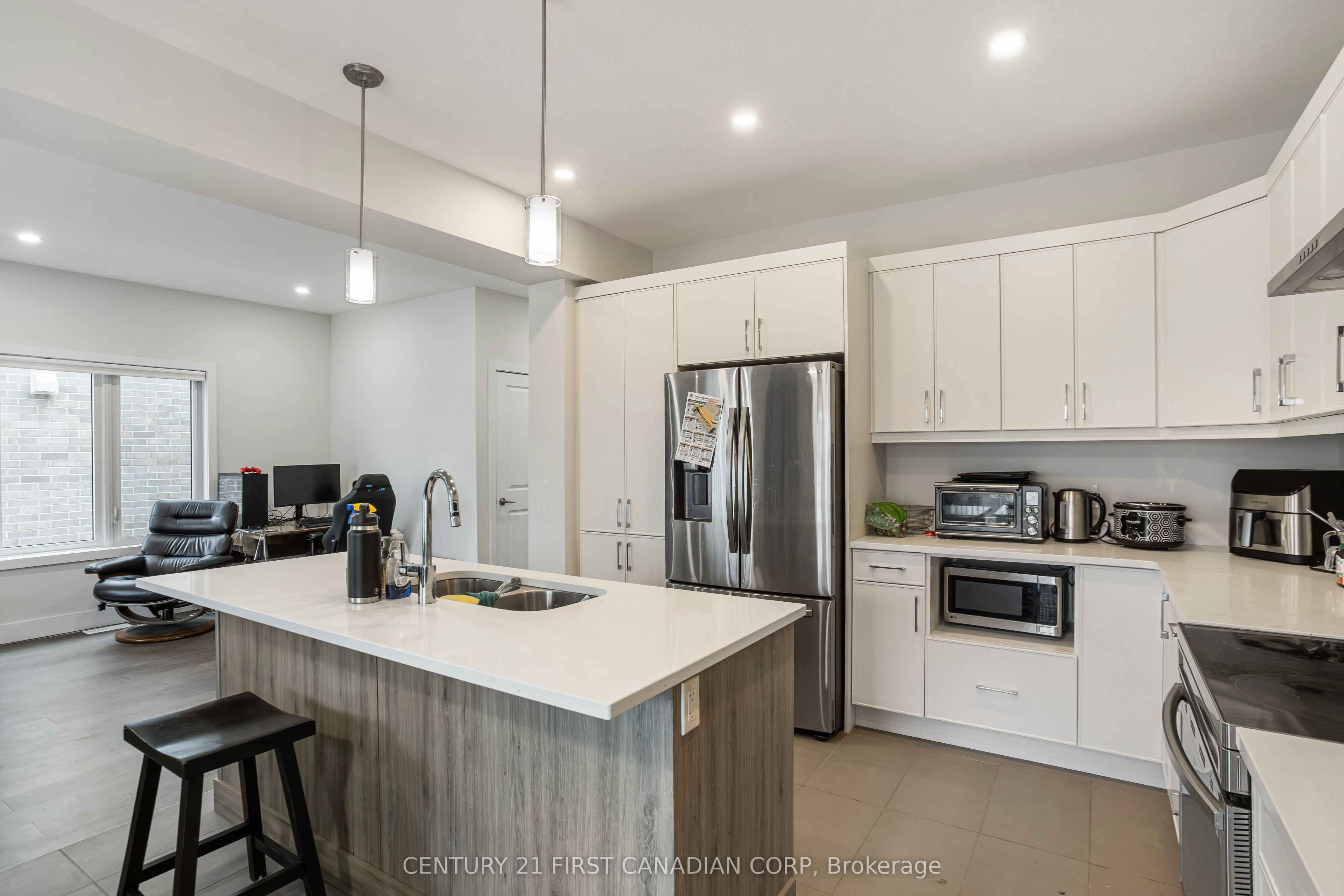 215 Roy Mcdonald Drive N Property Photo 13