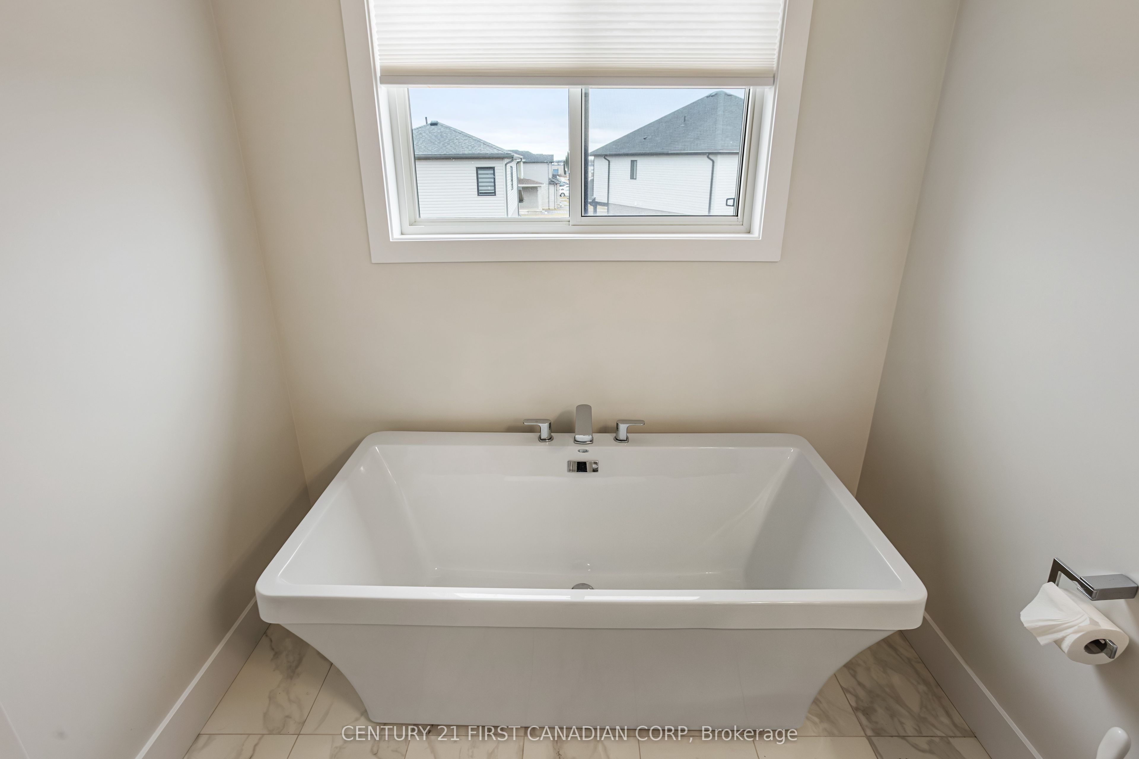 215 Roy Mcdonald Drive N Property Photo 28