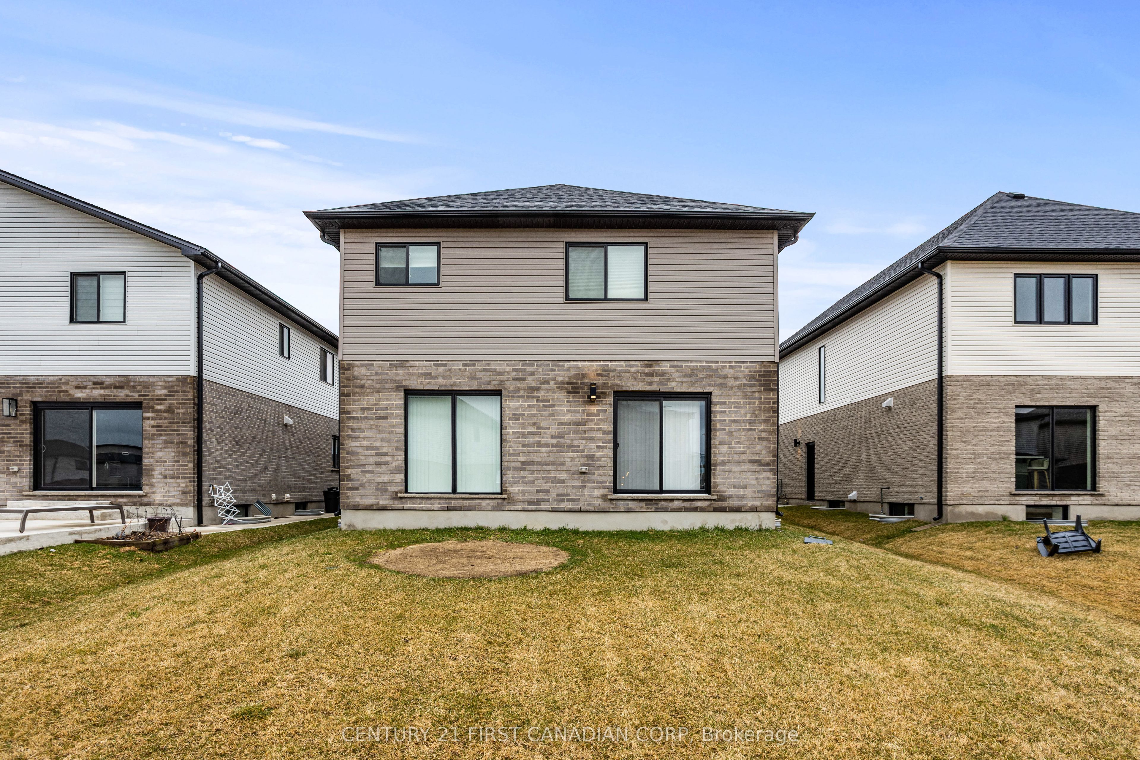 215 Roy Mcdonald Drive N Property Photo 34