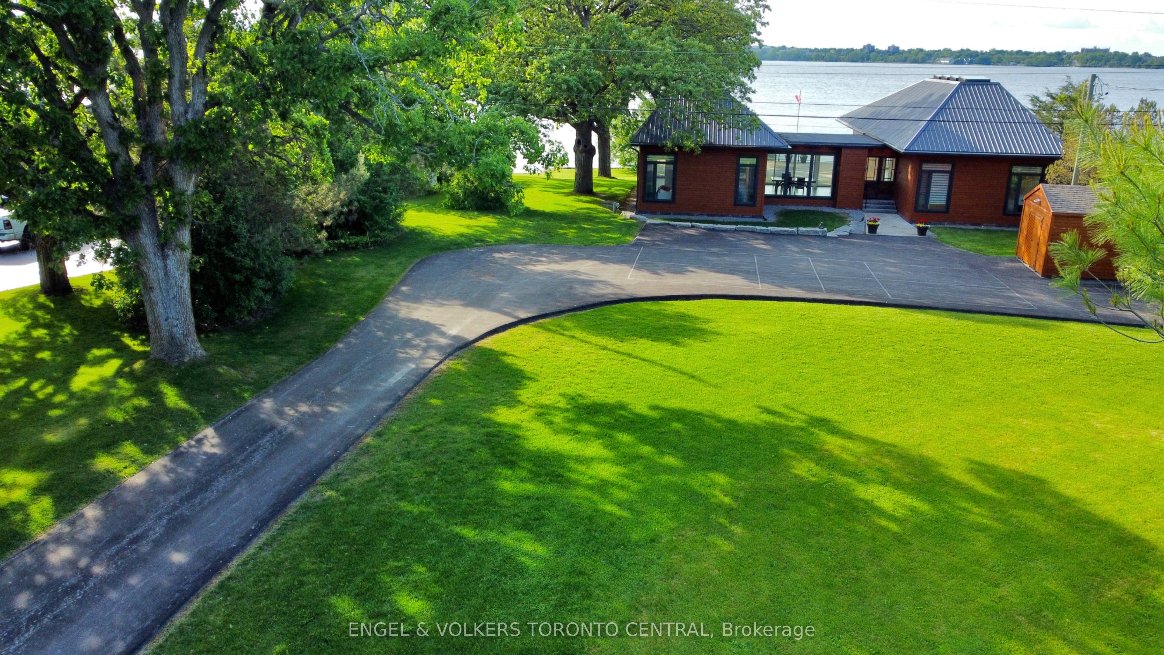 131 Peats Point Road Property Photo