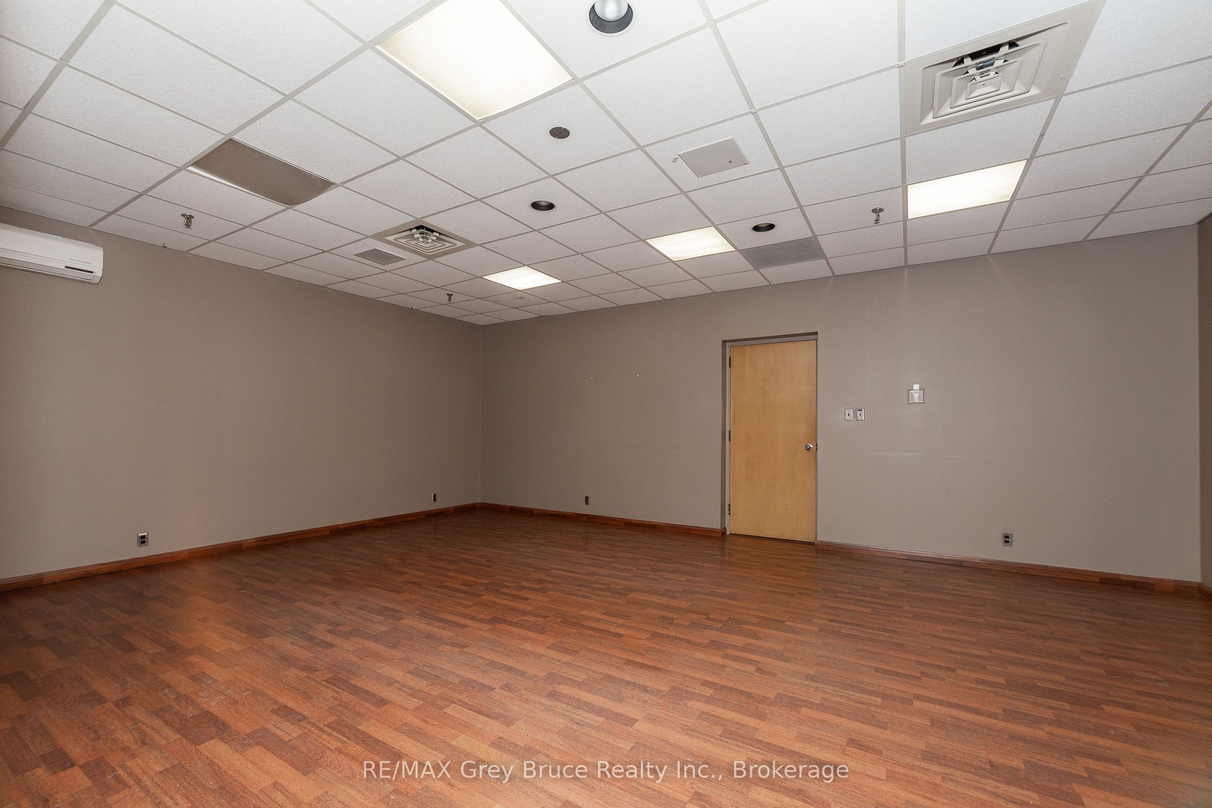 625 6th Street East Street Property Photo 10