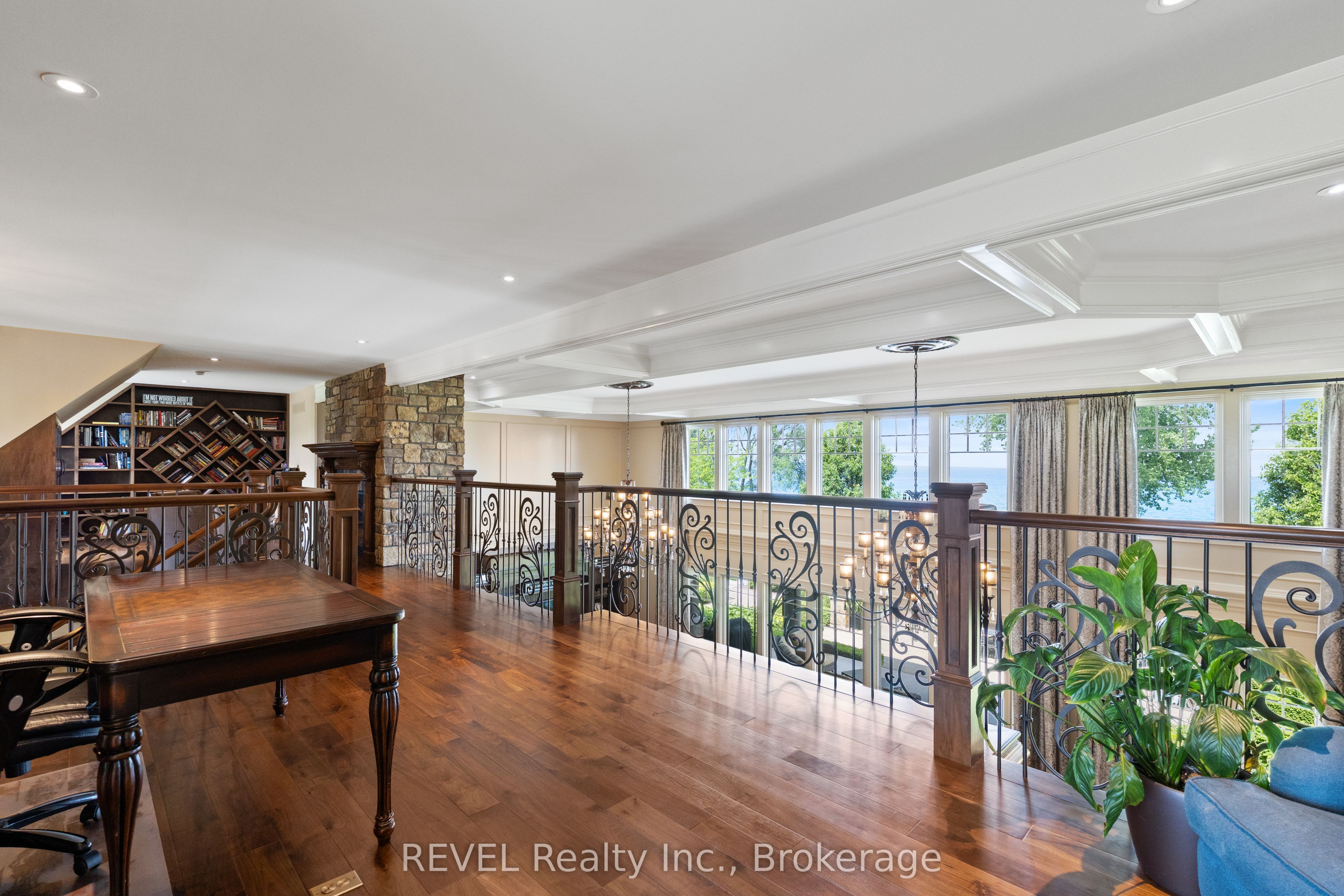 1234 Lakeshore Road N Property Photo 34