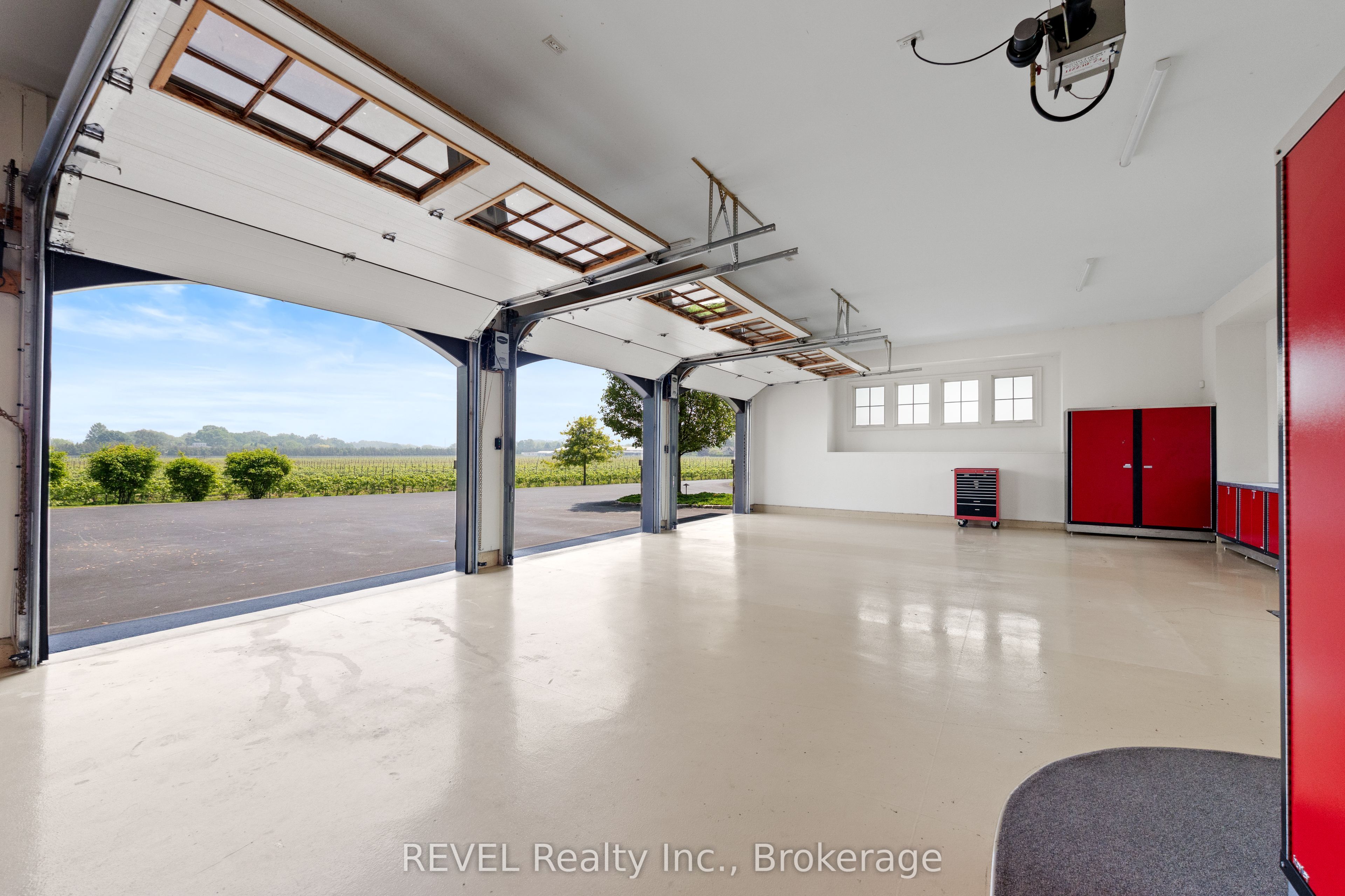 1234 Lakeshore Road N Property Photo 42