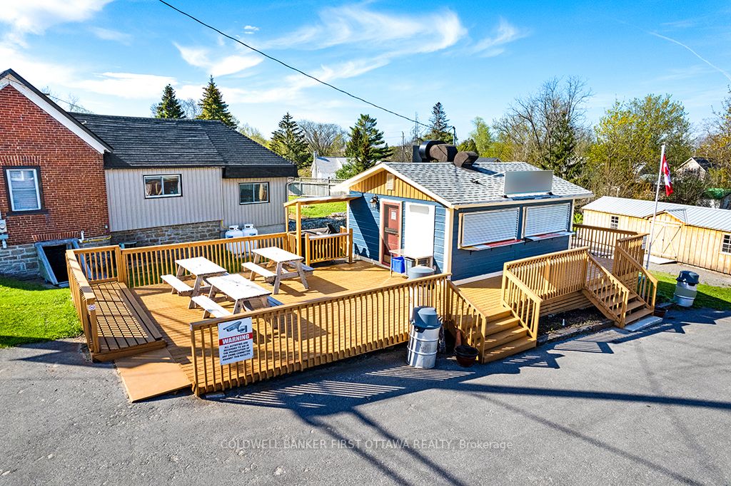106 Broadway Street Property Photo 2