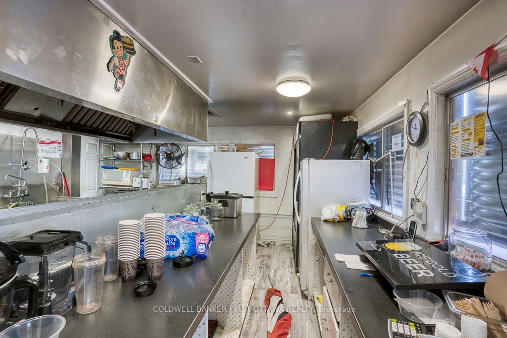 106 Broadway Street Property Photo 5