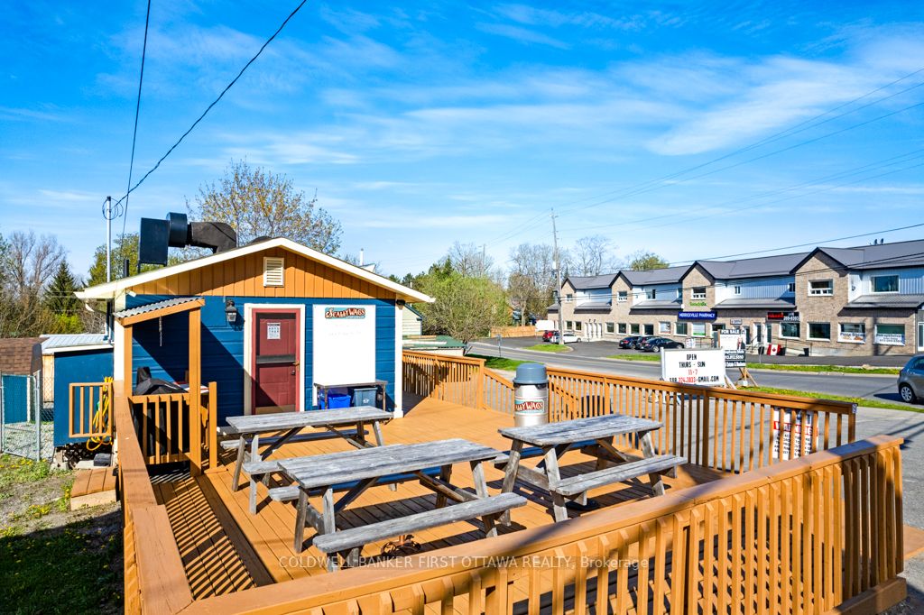 106 Broadway Street Property Photo 13