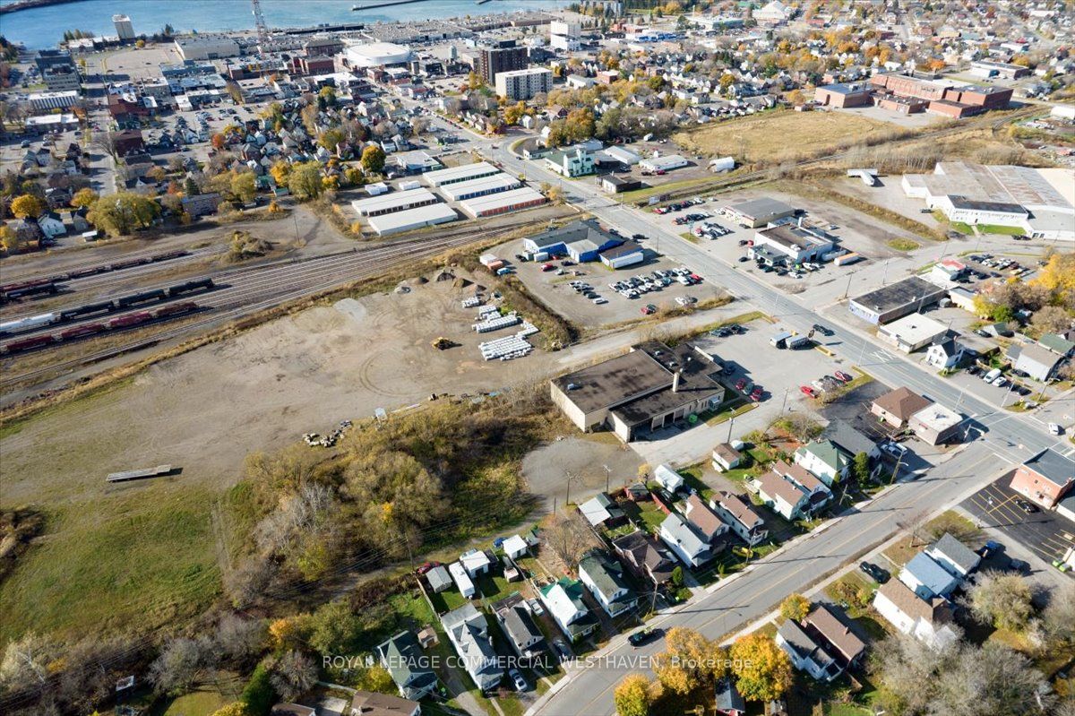 250 Bruce Street Property Photo 7