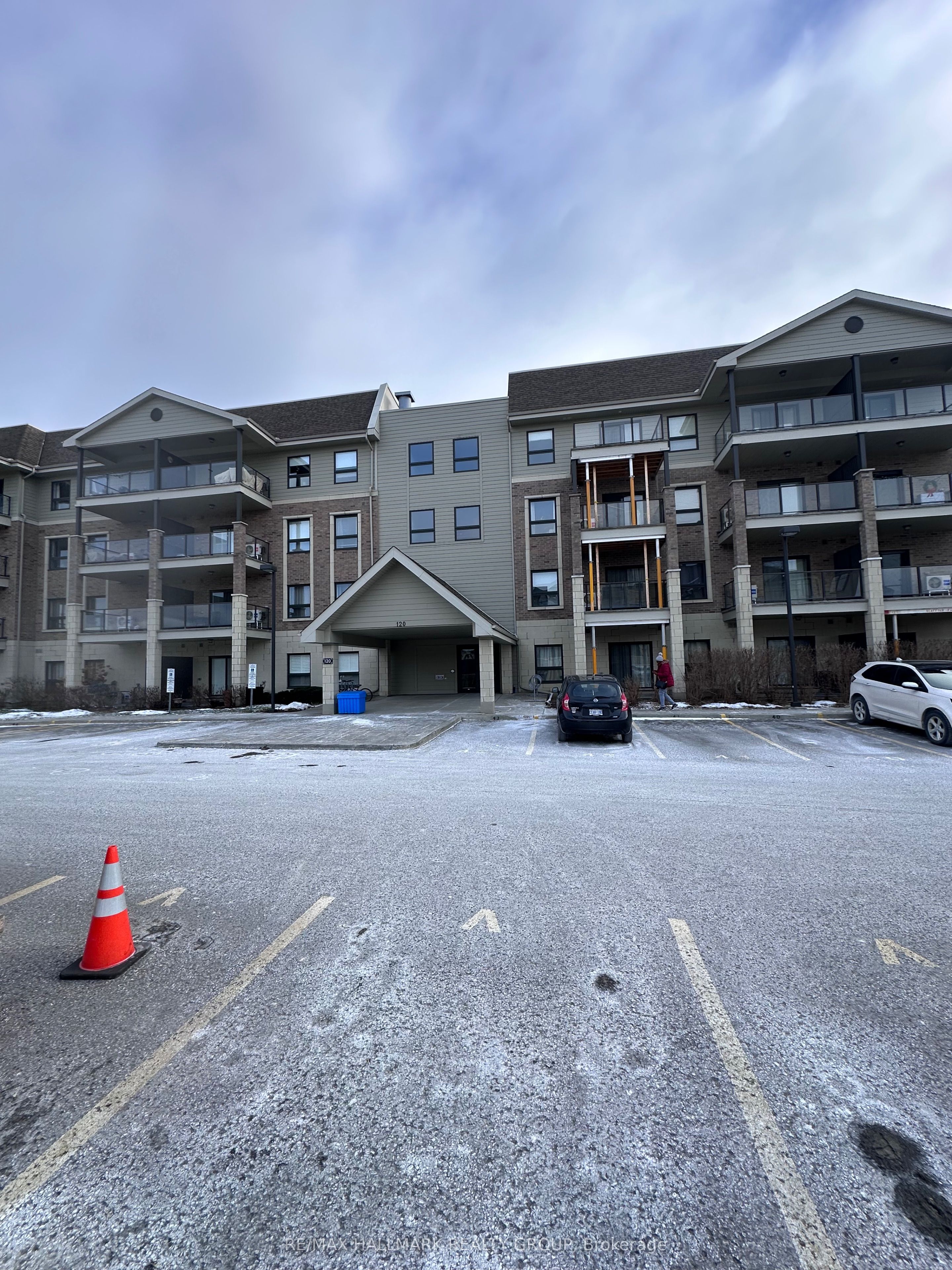 #305 - 120 Prestige Circle Property Photo
