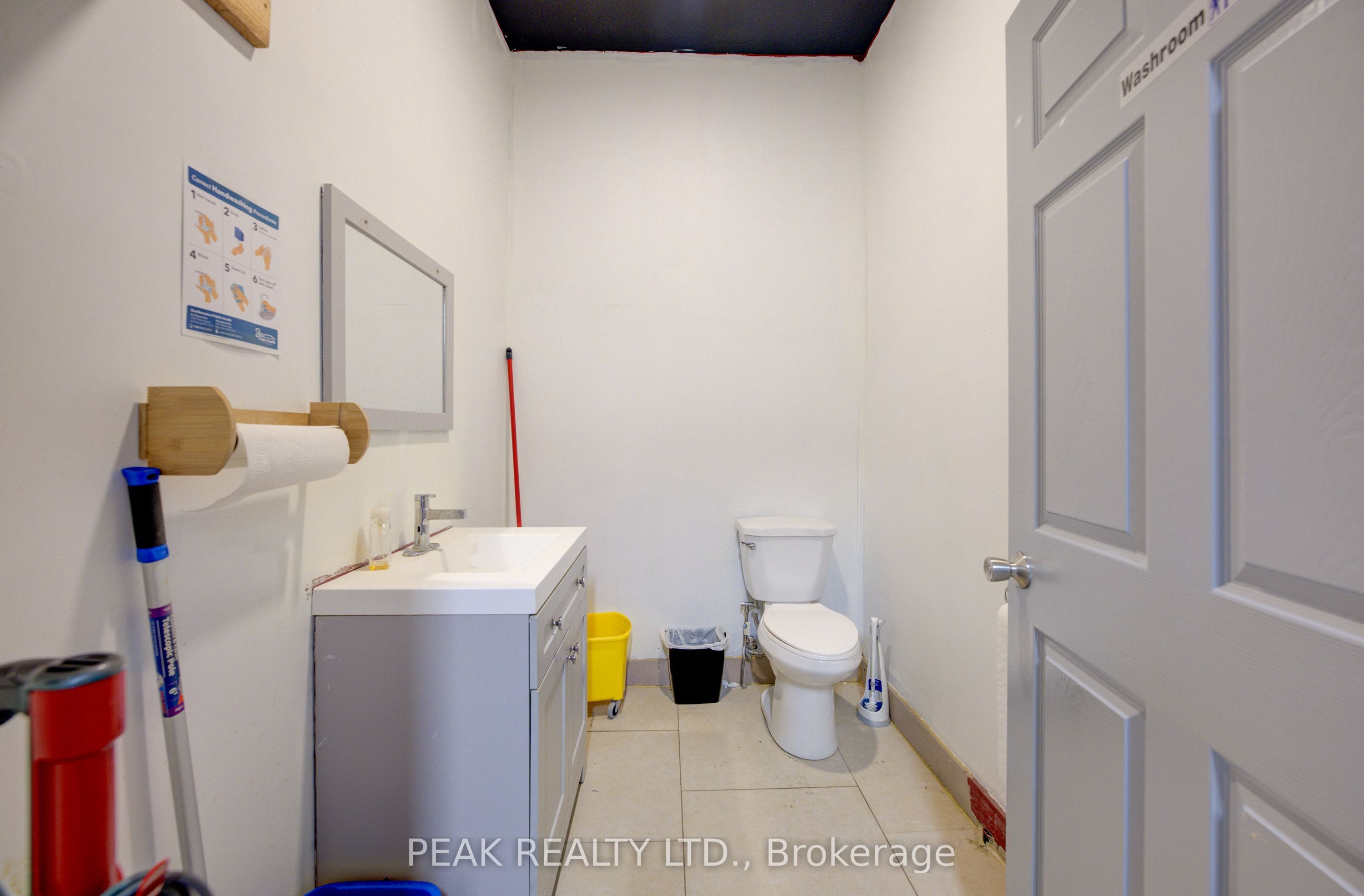 #2 - 815 Juliana Drive Property Photo 16