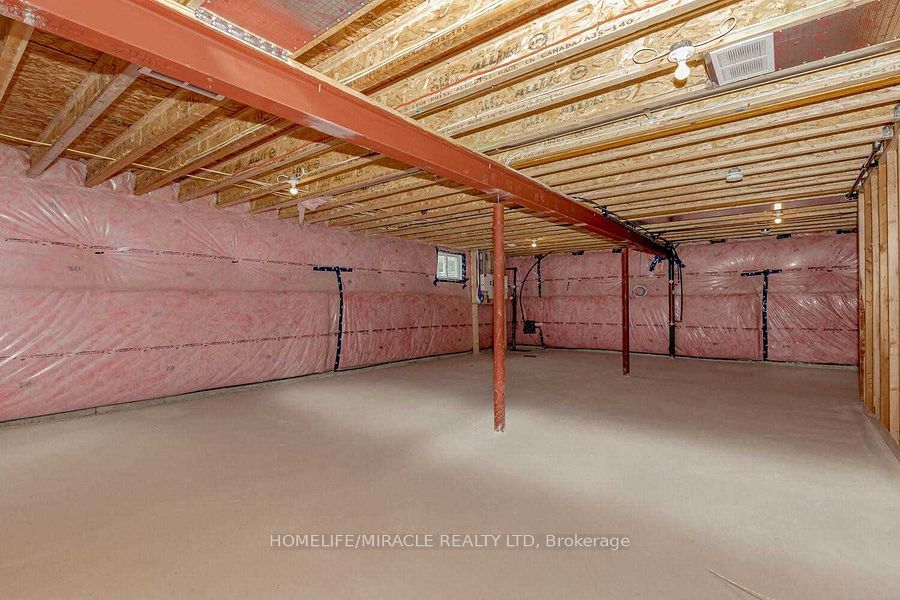 45 Irwin Common Street Property Photo 38