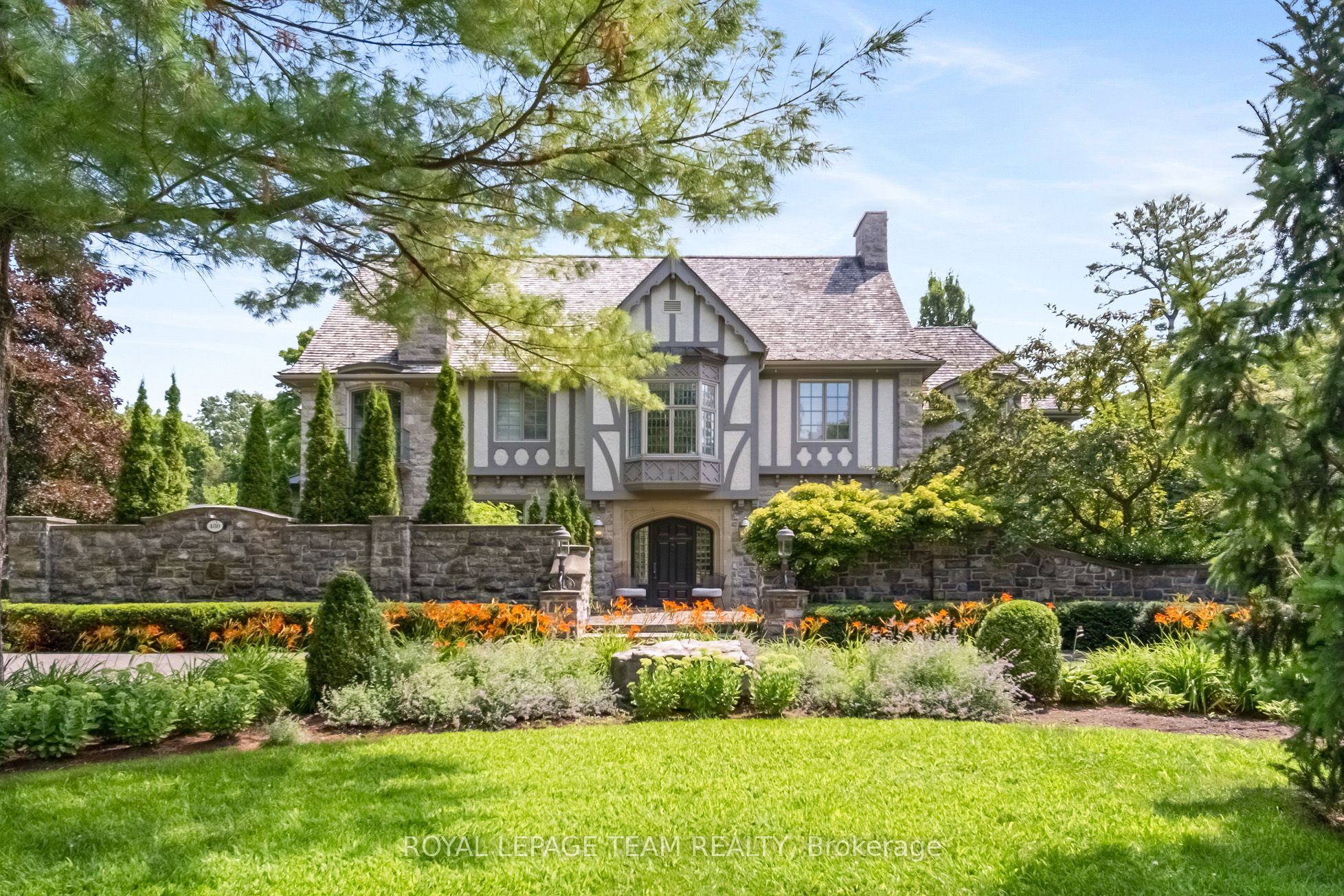 480 Manor Avenue Property Photo