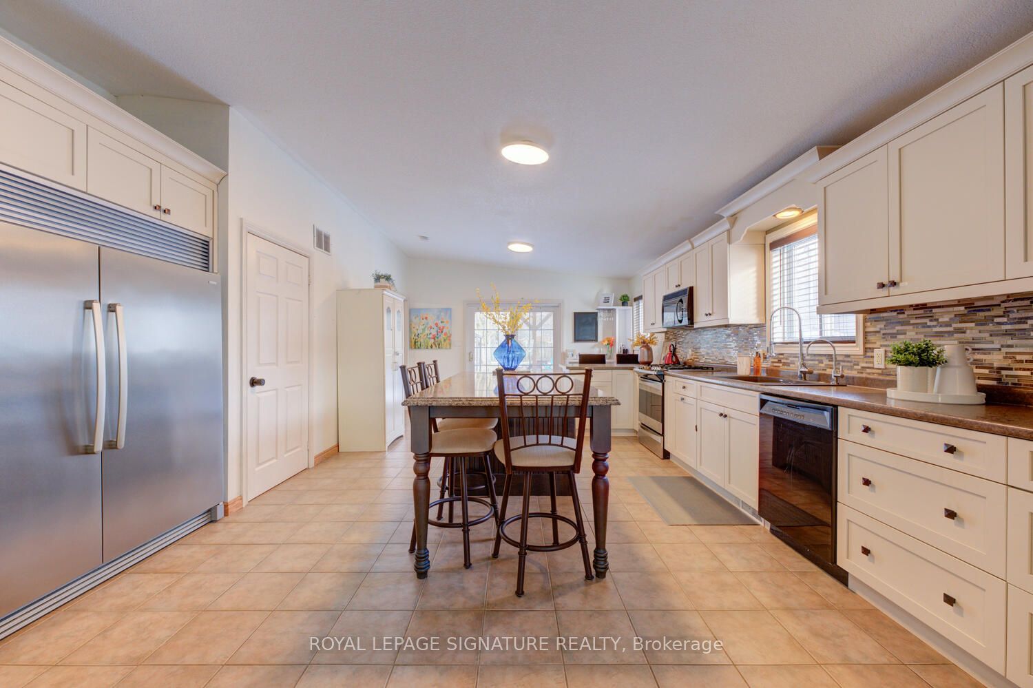 291 Lakeshore Road N Property Photo 17