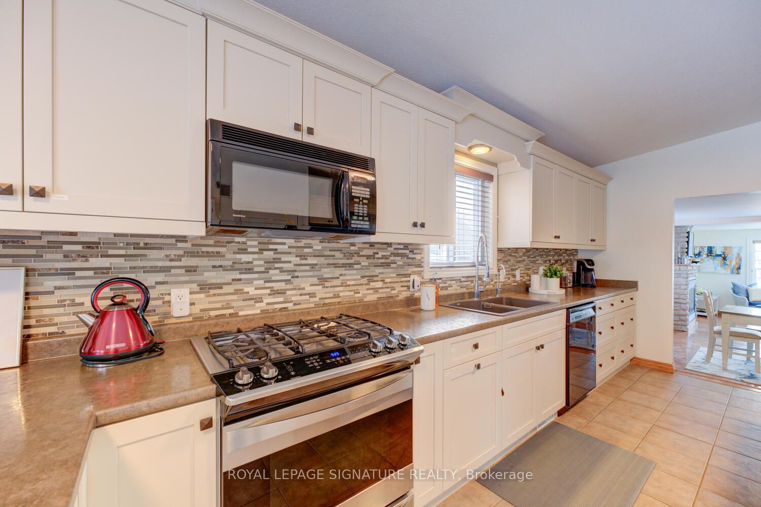 291 Lakeshore Road N Property Photo 20