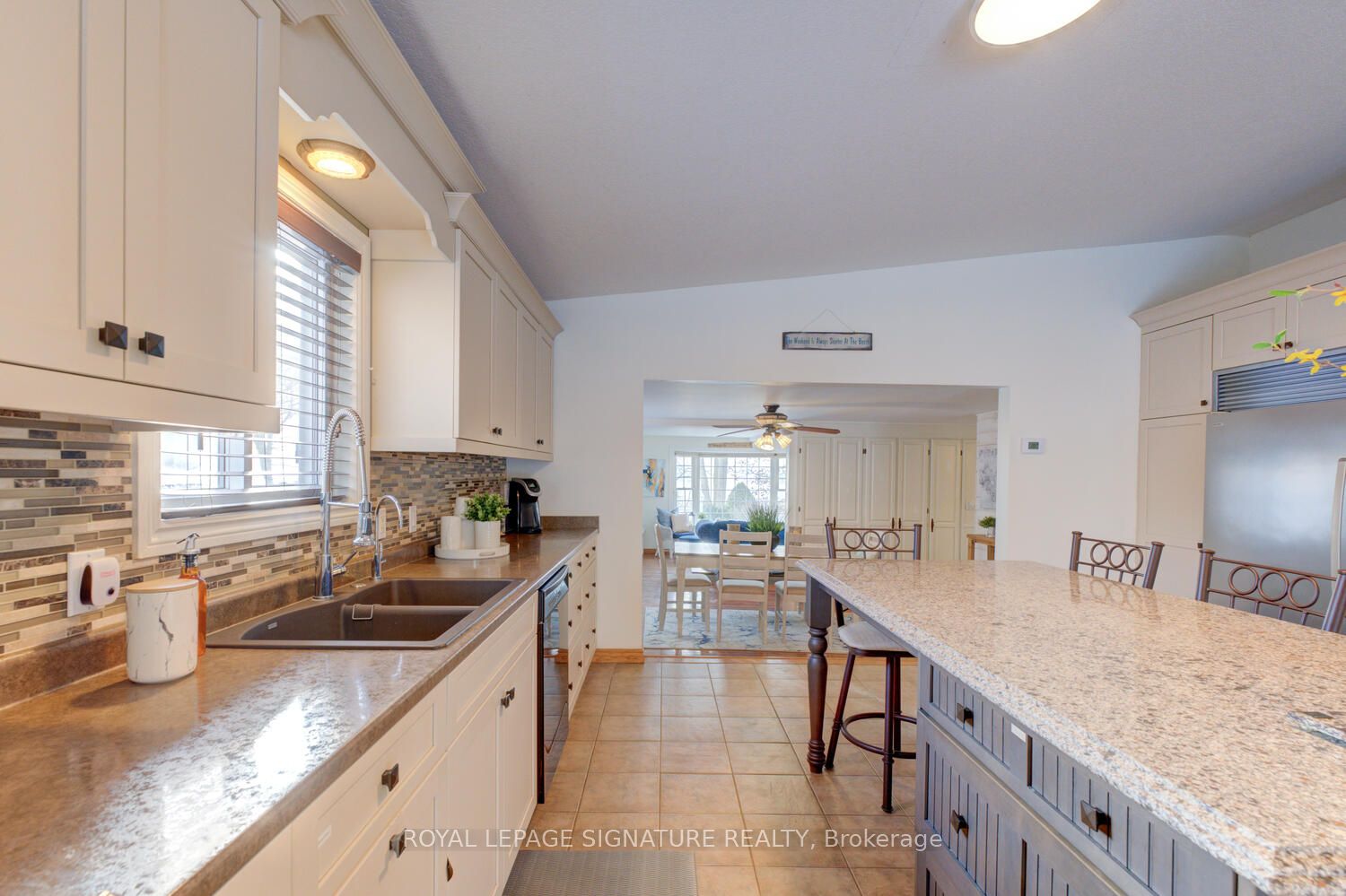 291 Lakeshore Road N Property Photo 21