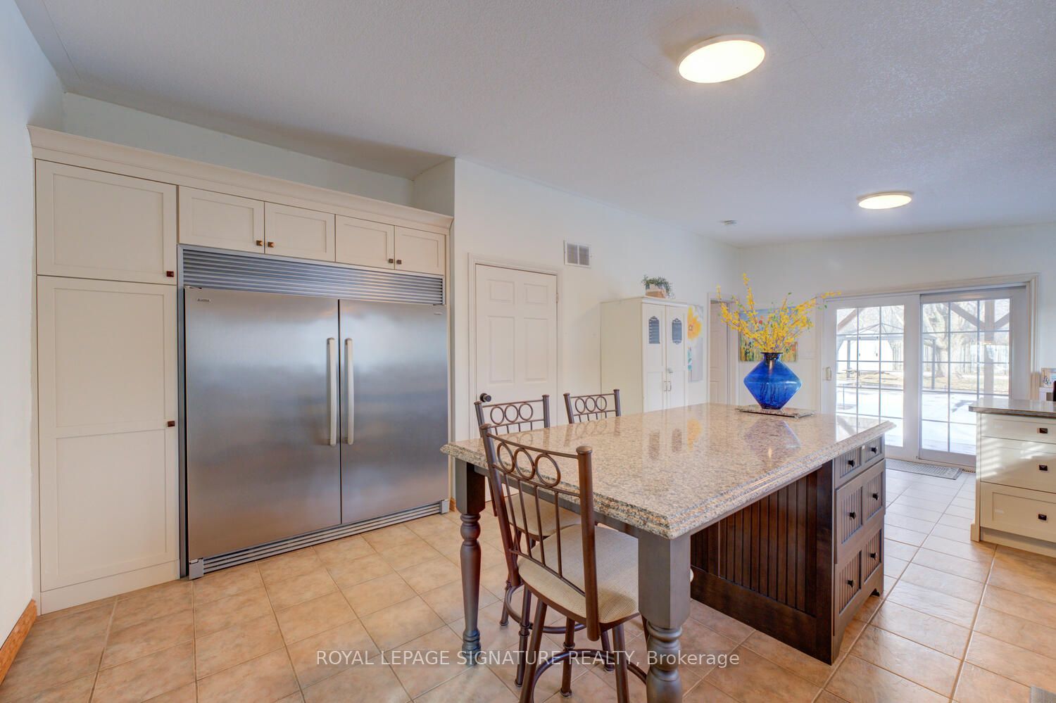 291 Lakeshore Road N Property Photo 22