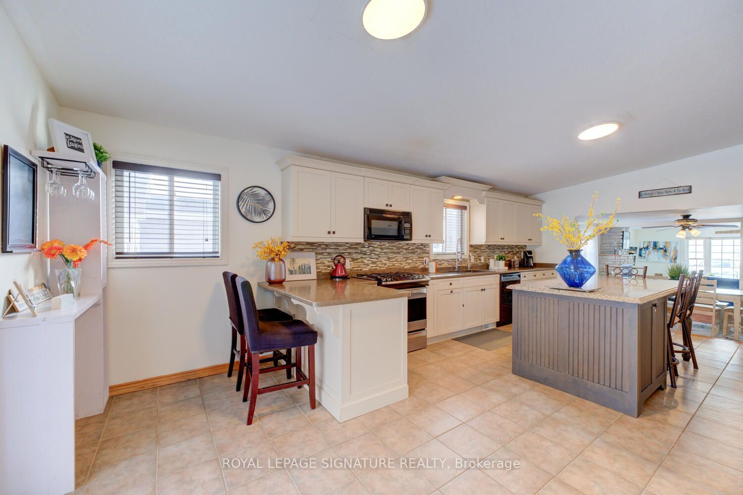 291 Lakeshore Road N Property Photo 26