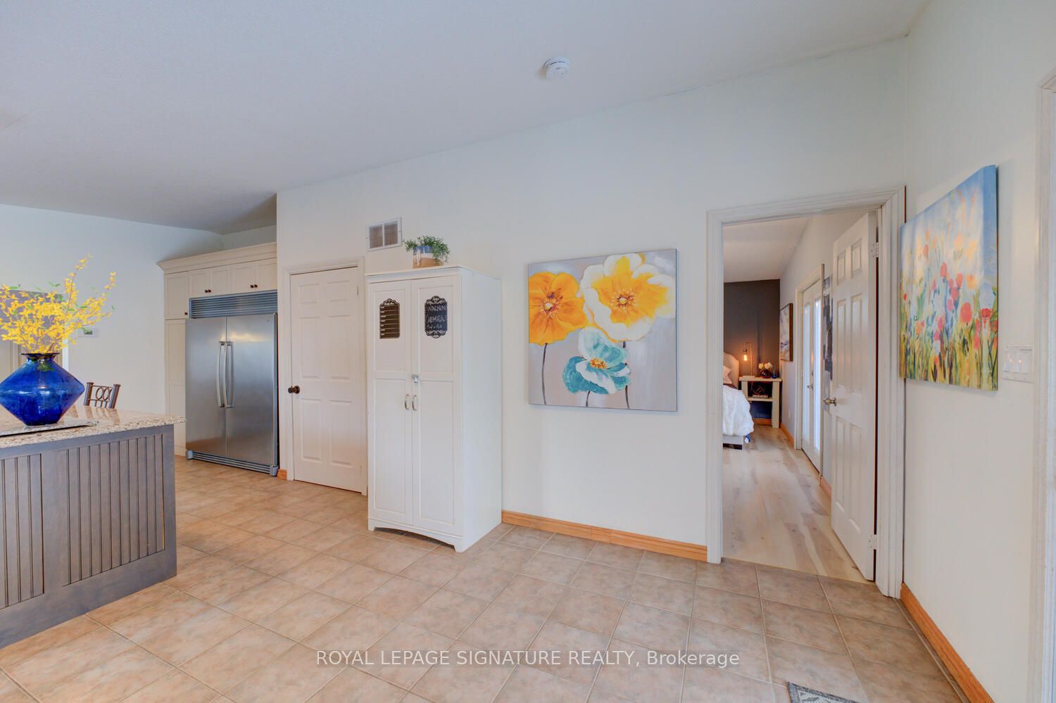 291 Lakeshore Road N Property Photo 27