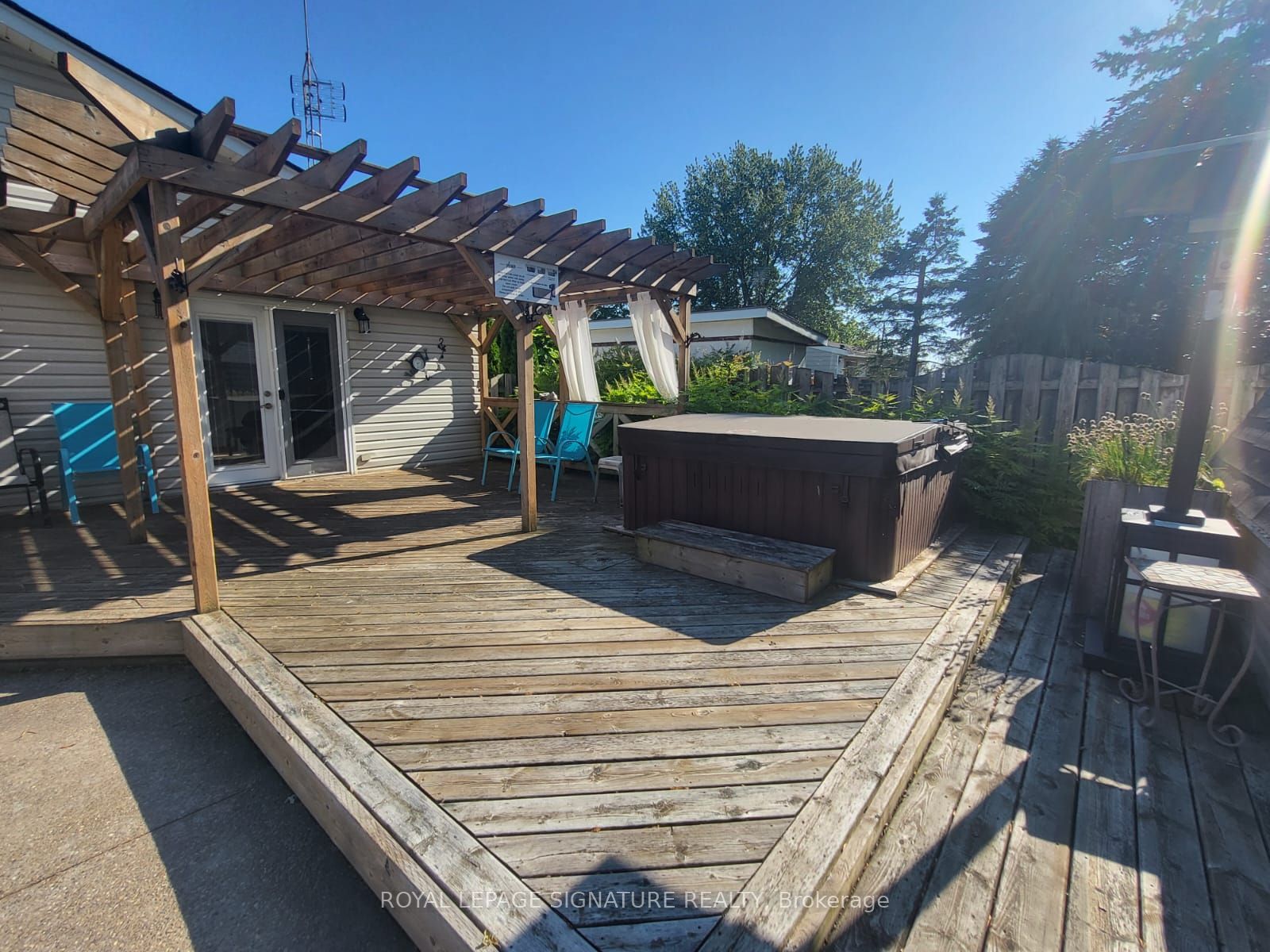 291 Lakeshore Road N Property Photo 47