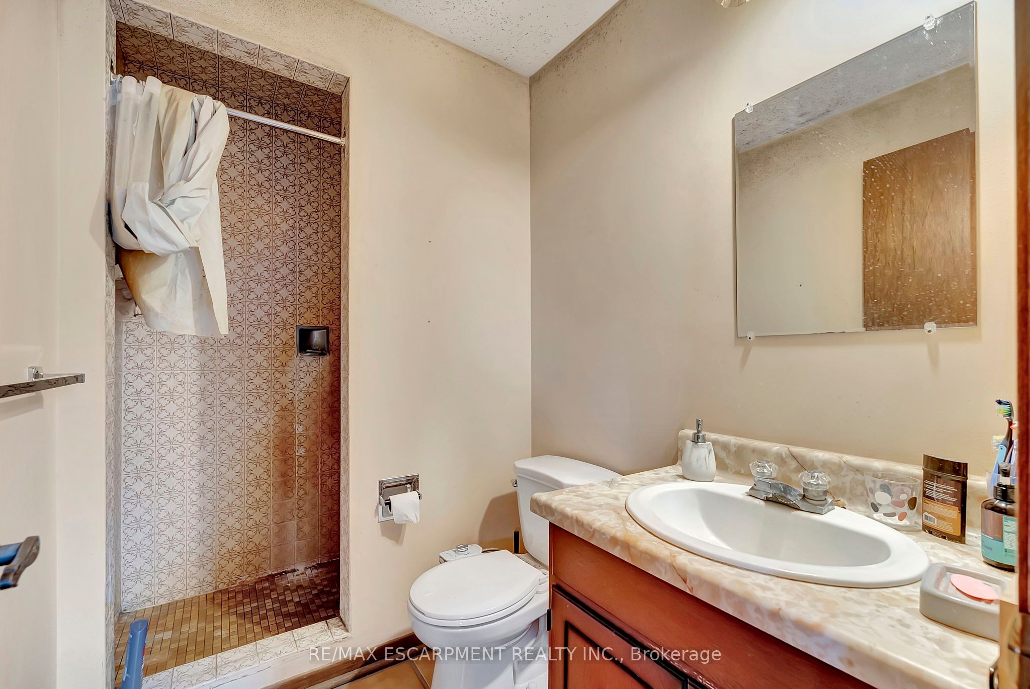 2280 Highway 6 N/a Property Photo 20