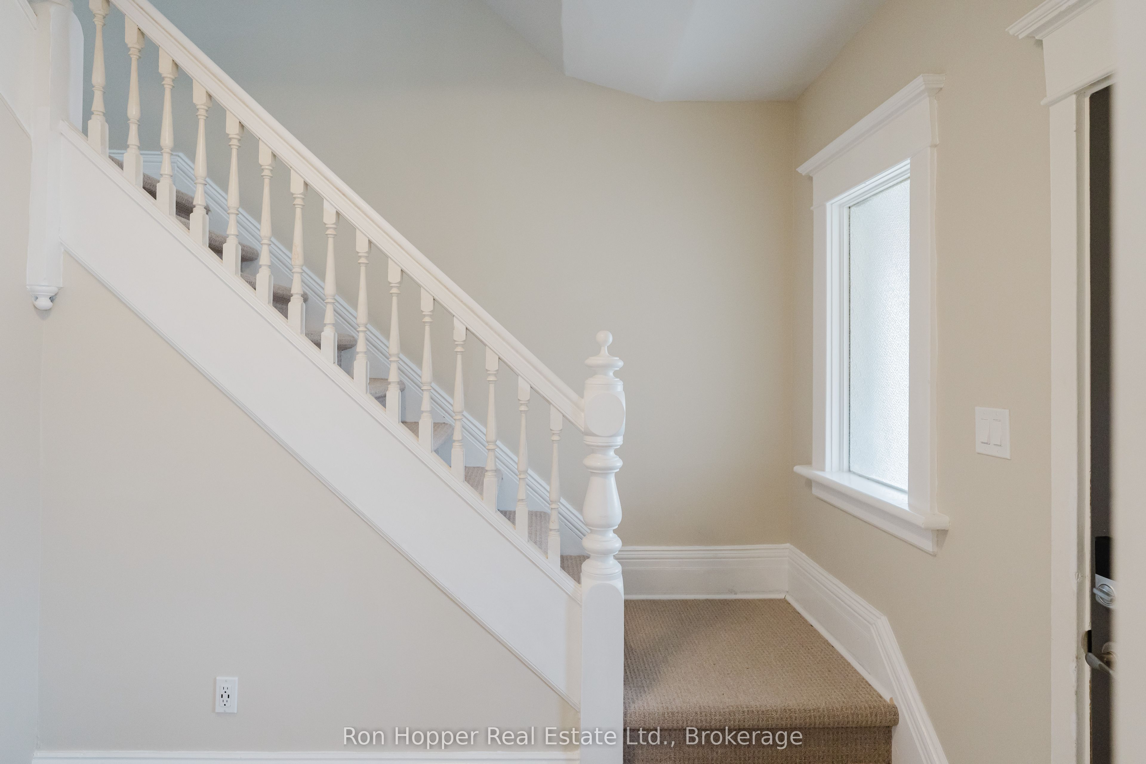 539 4th Avenue E Property Photo 5