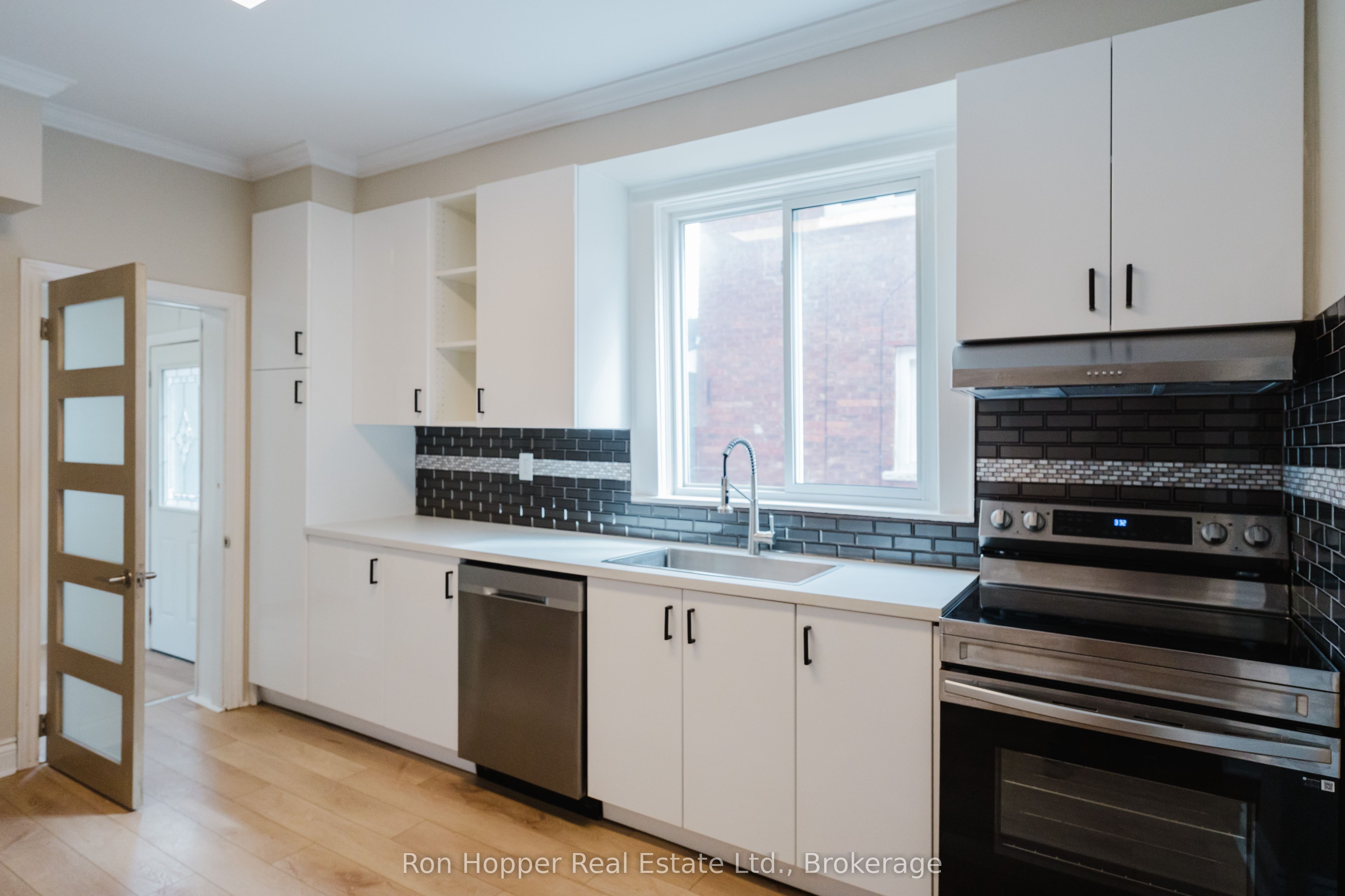 539 4th Avenue E Property Photo 9