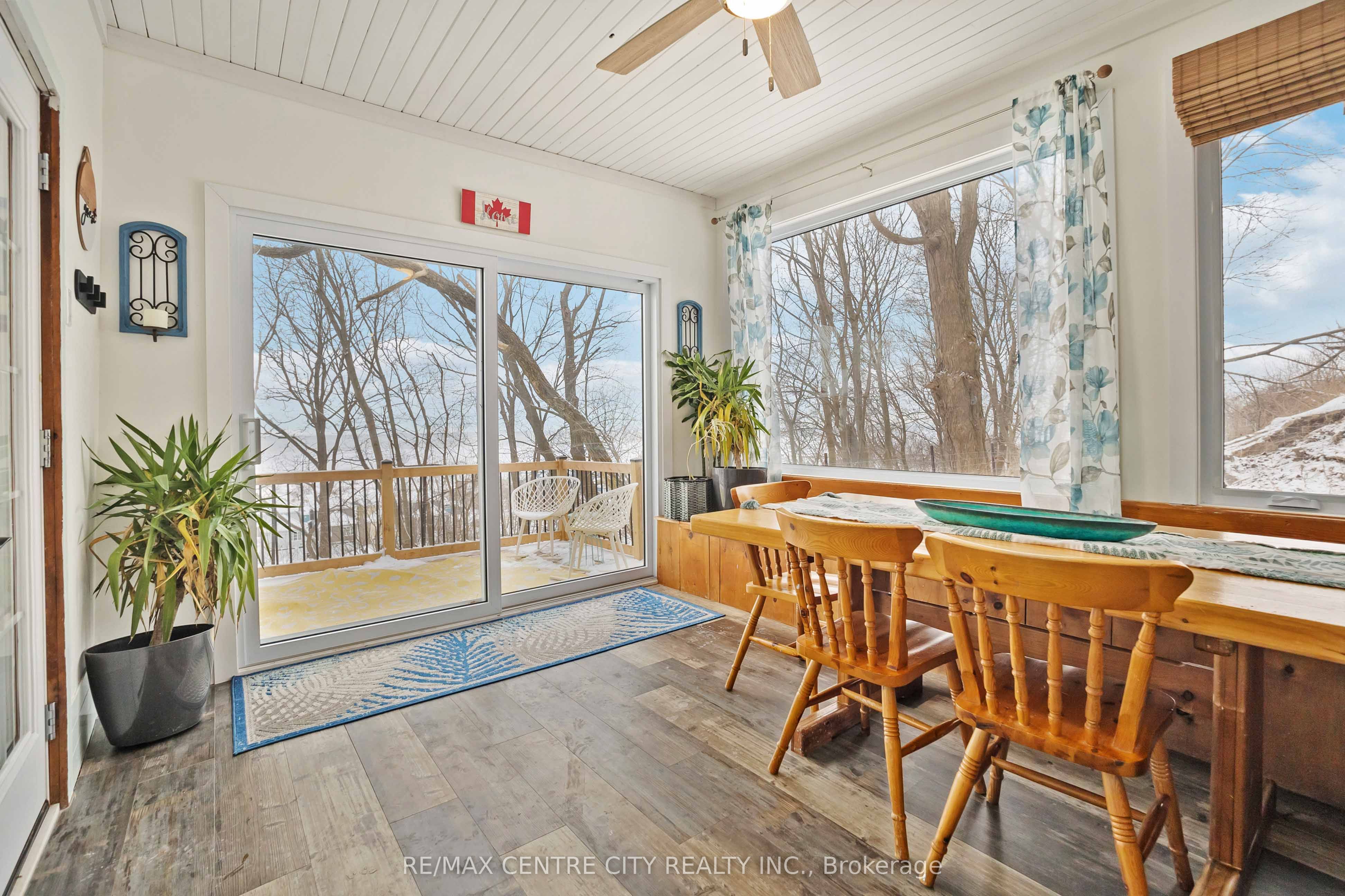 348 Erie Street Property Photo 6