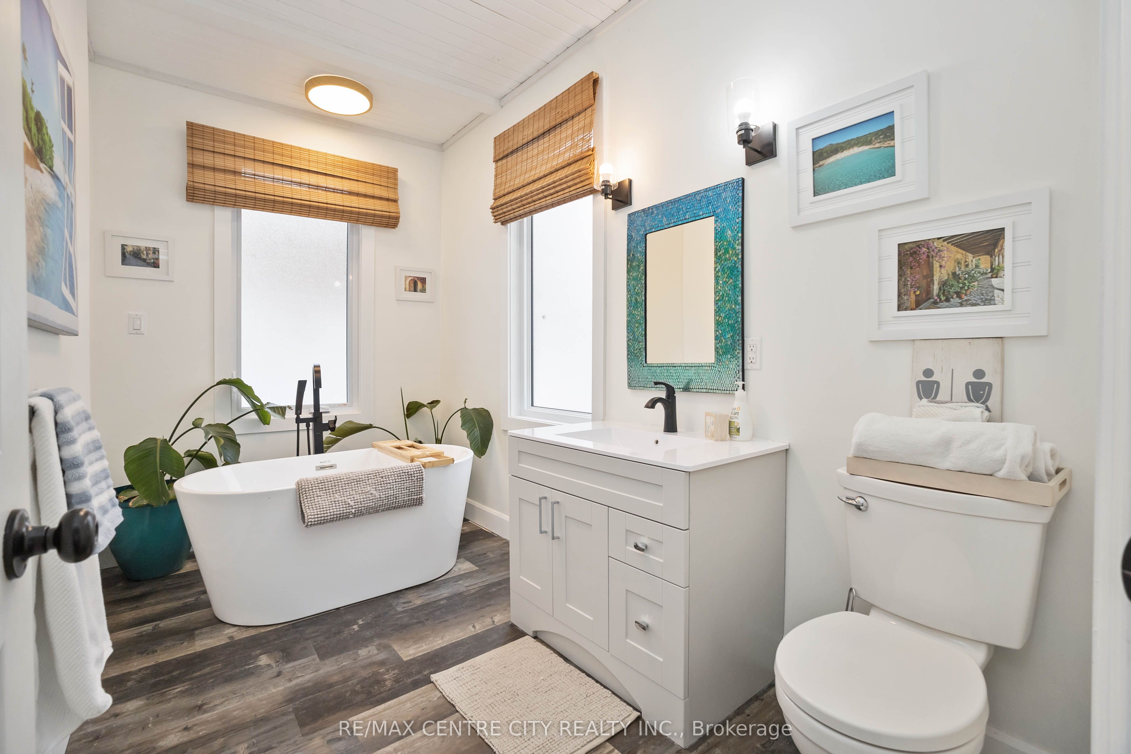 348 Erie Street Property Photo 18