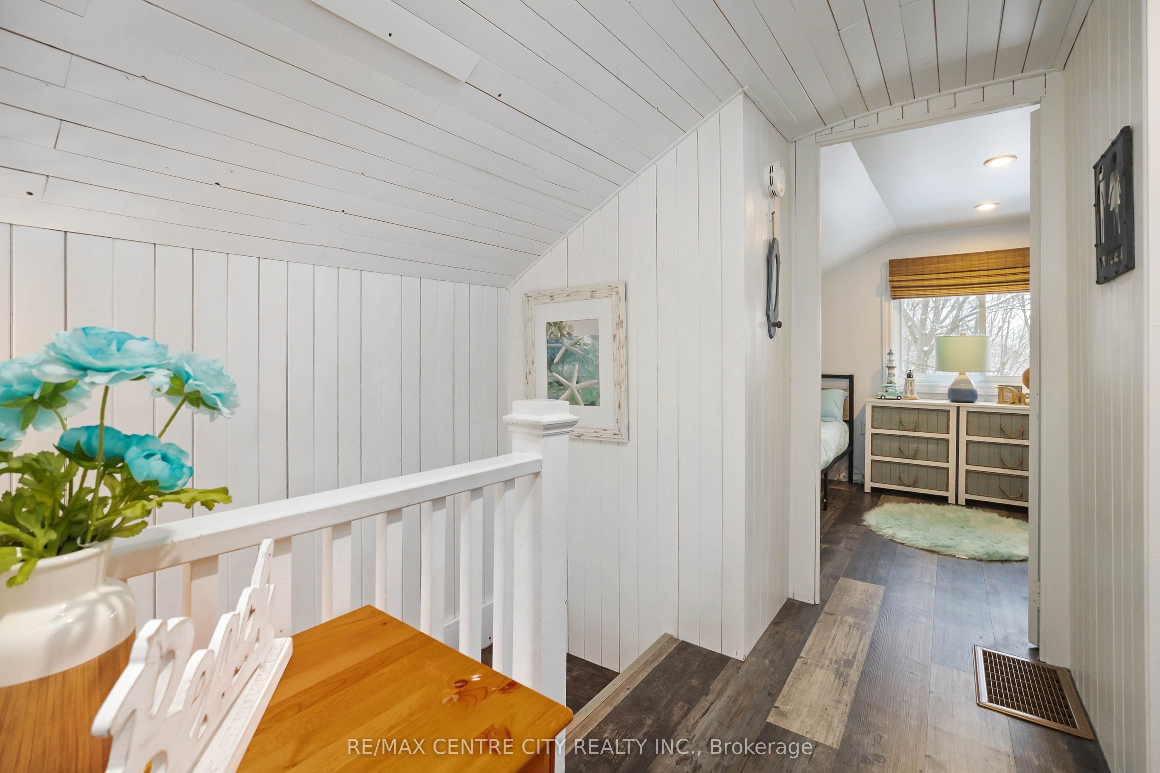 348 Erie Street Property Photo 19