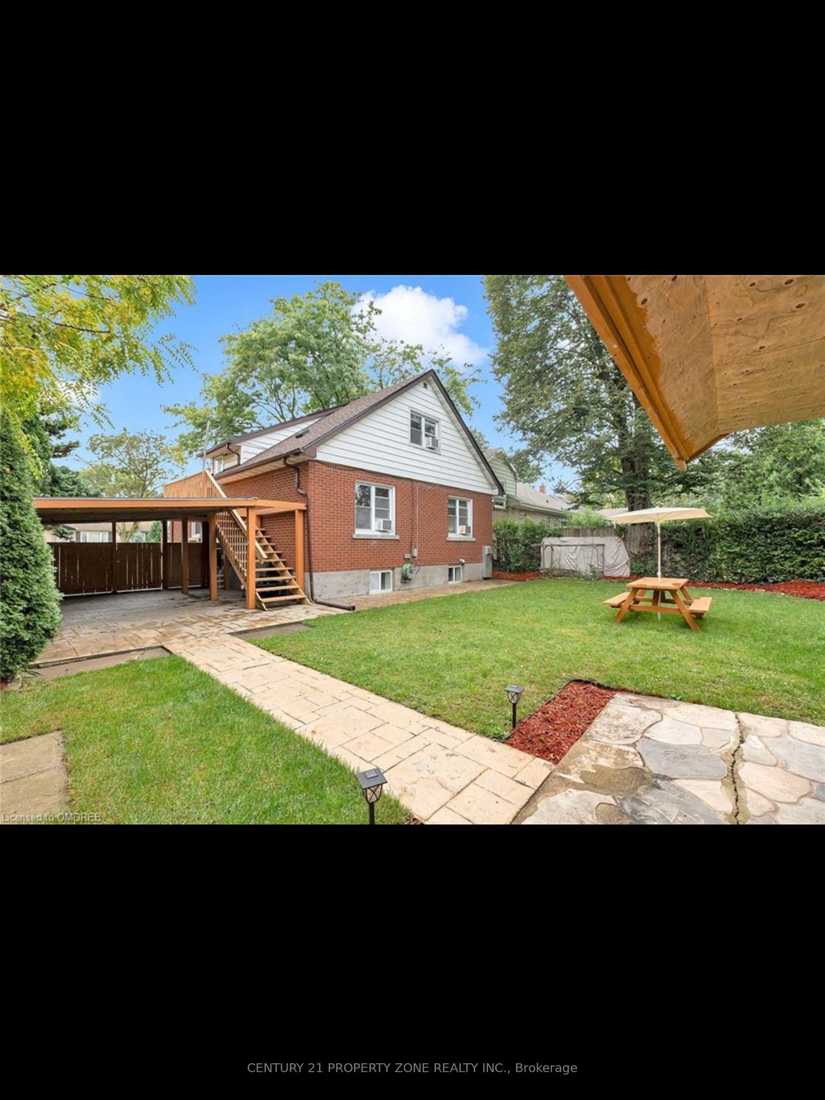 9 Pinedale Avenue Upper Property Photo 1