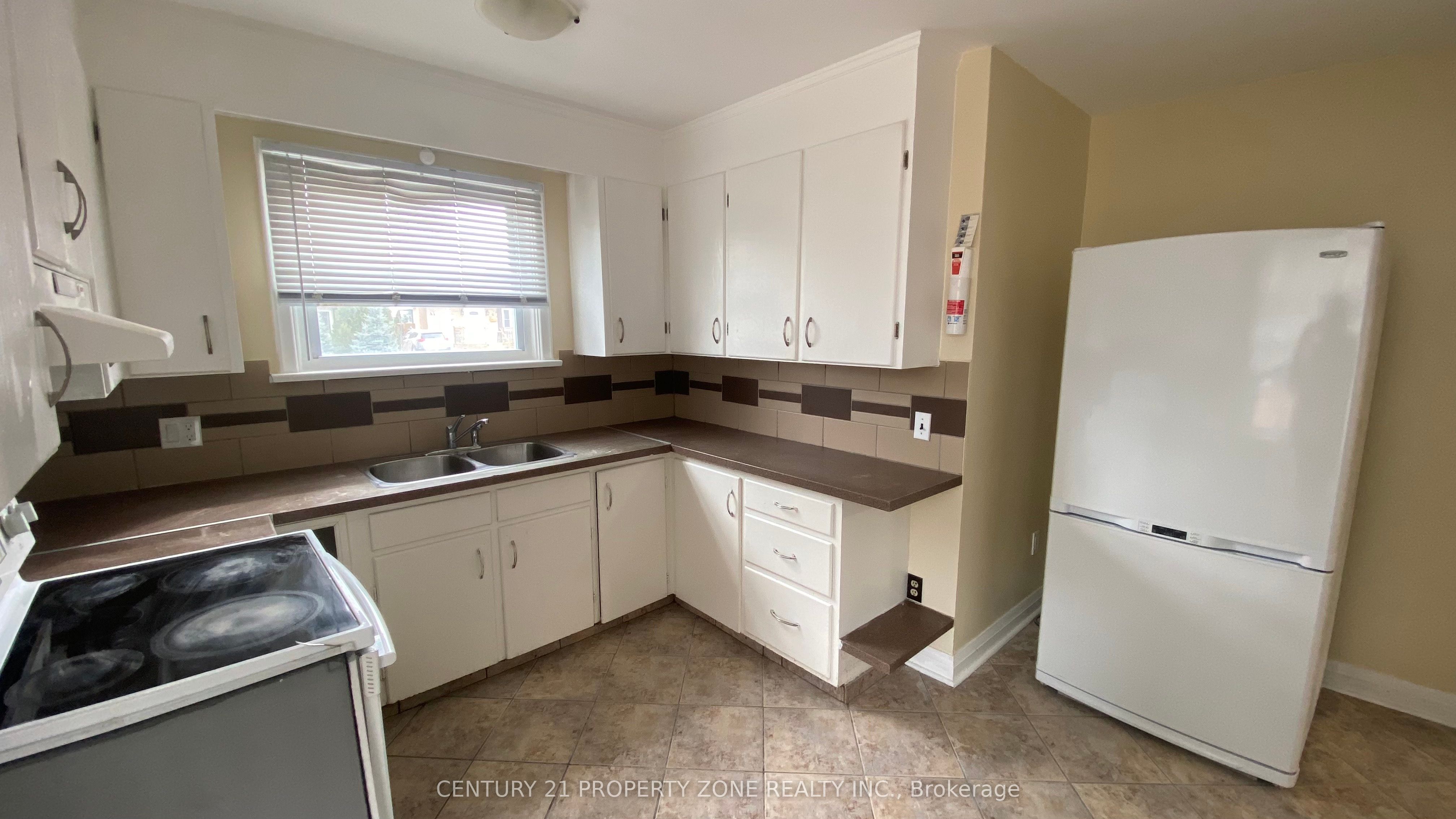9 Pinedale Avenue Upper Property Photo 4