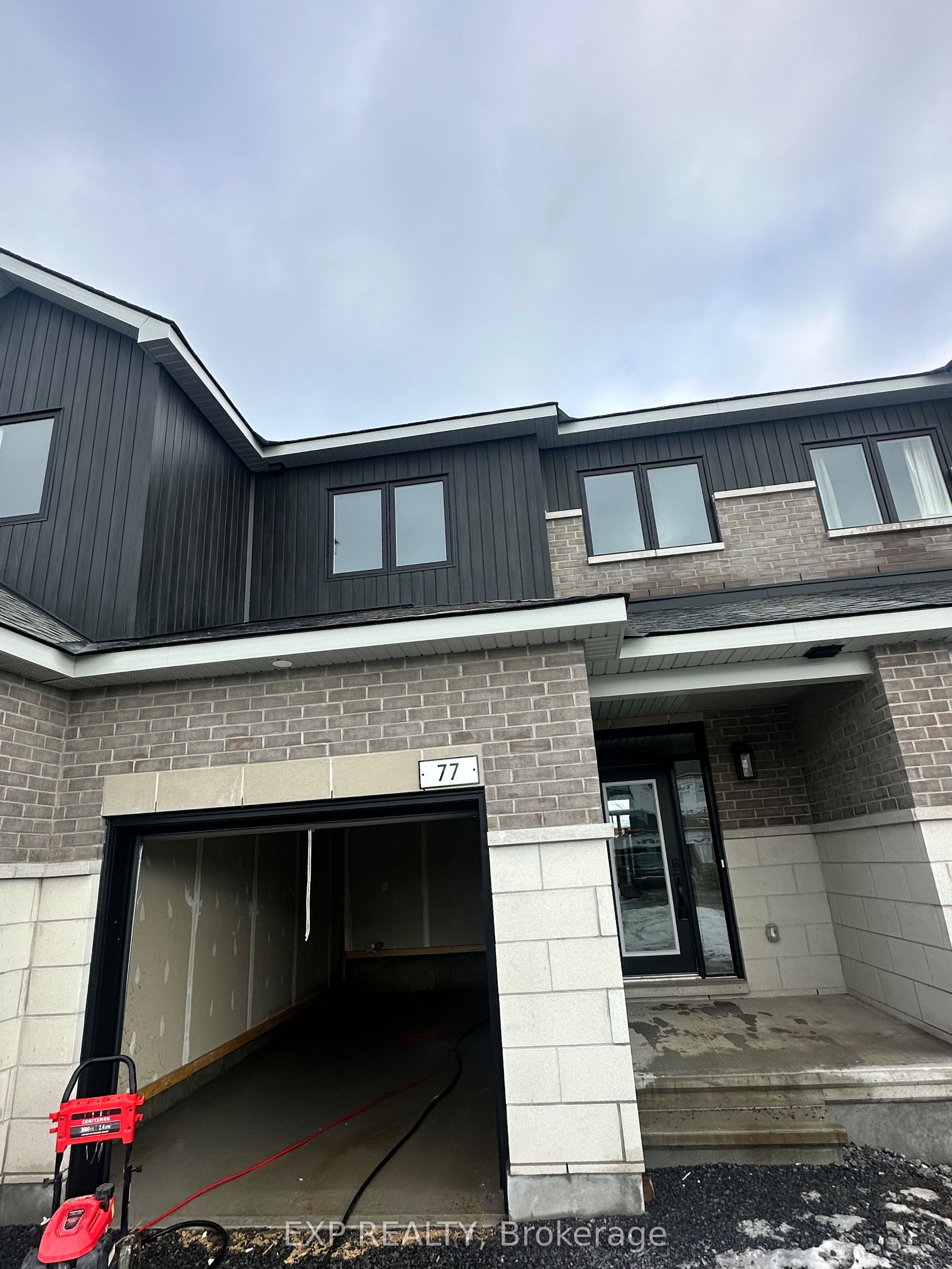 77 Richelieu Street Property Photo