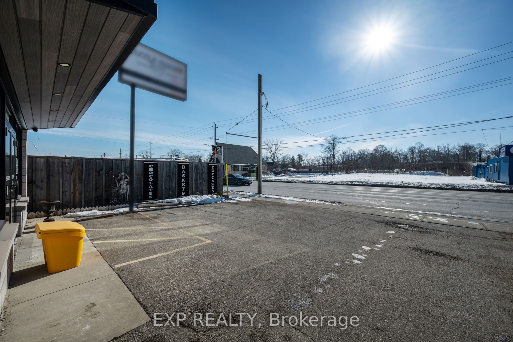 319 Springbank Drive Property Photo 4