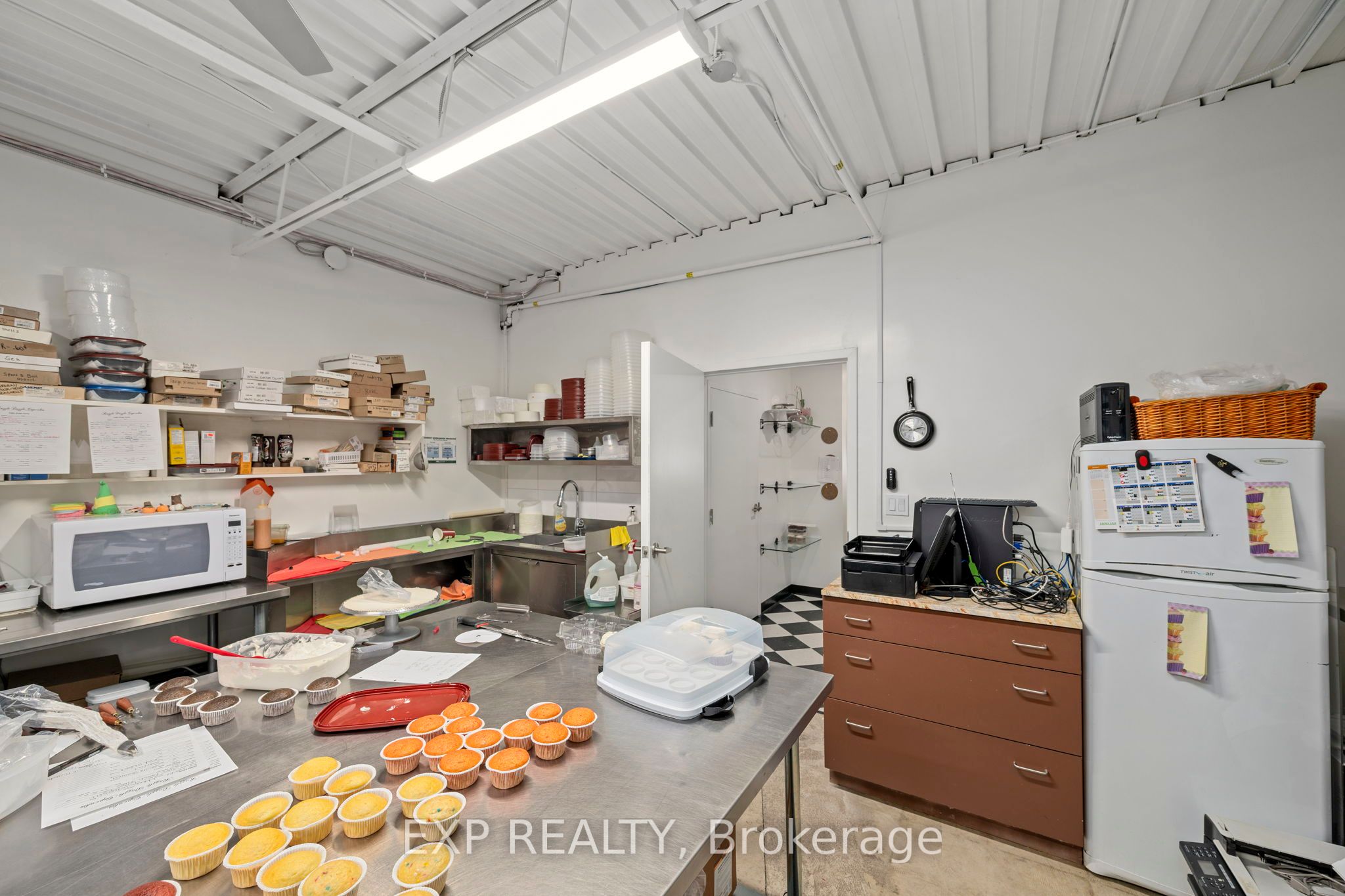 319 Springbank Drive Property Photo 17