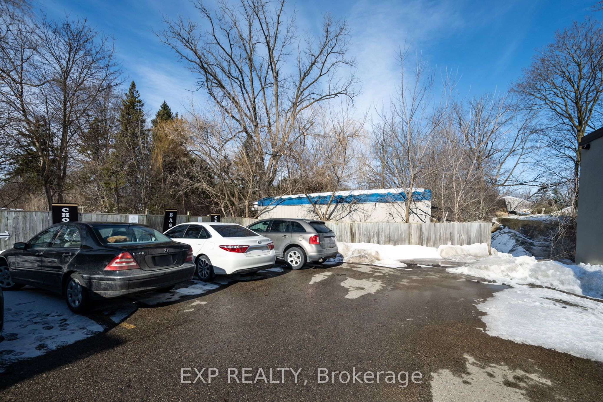 319 Springbank Drive Property Photo 24