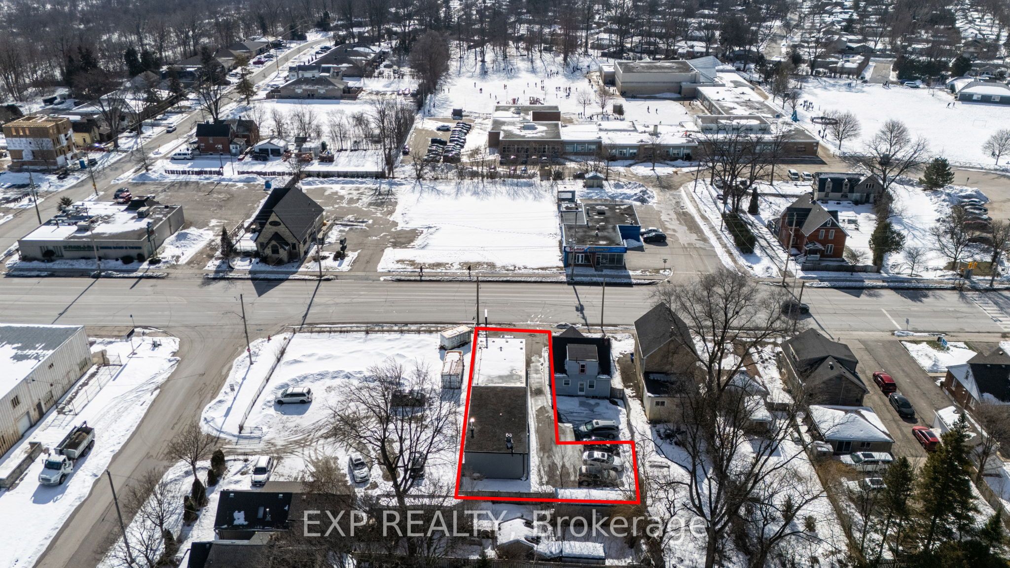 319 Springbank Drive Property Photo 28