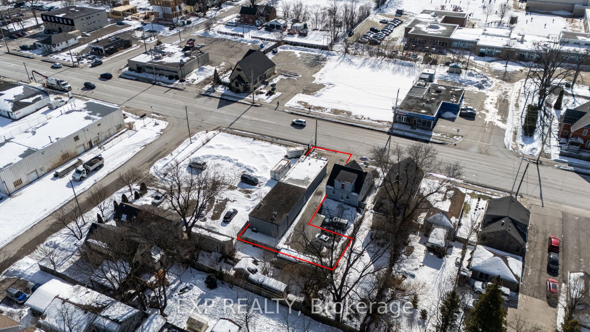 319 Springbank Drive Property Photo 29