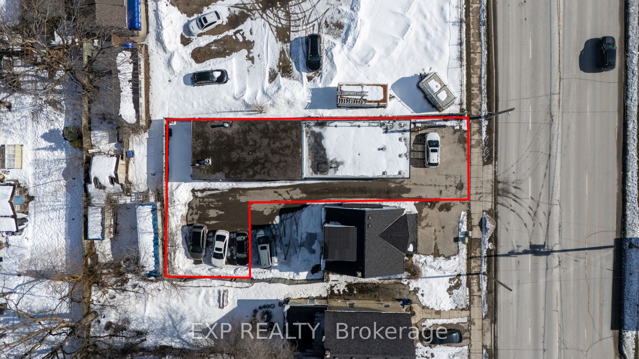 319 Springbank Drive Property Photo 31