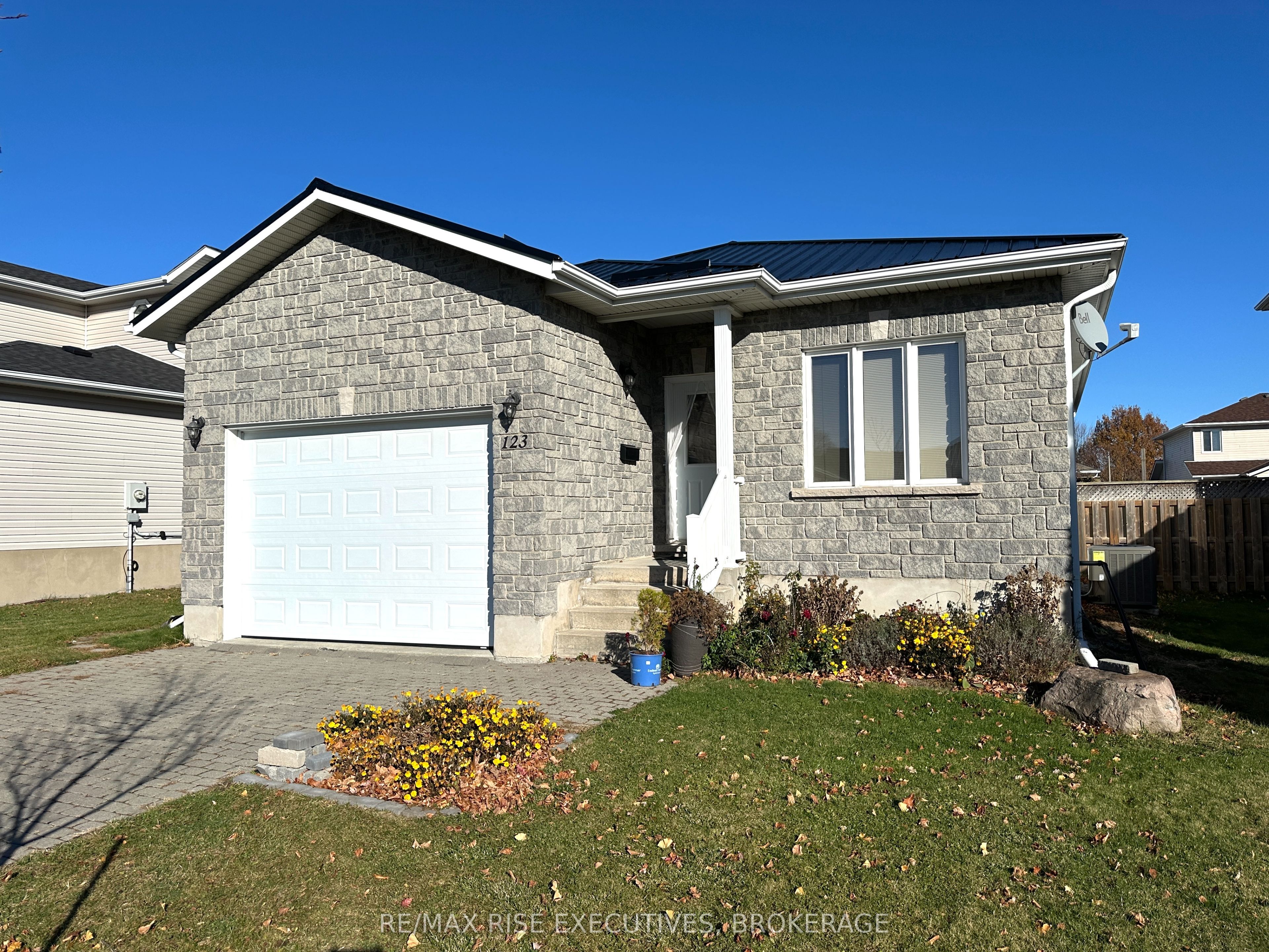 123 Macdougall Drive Property Photo 1
