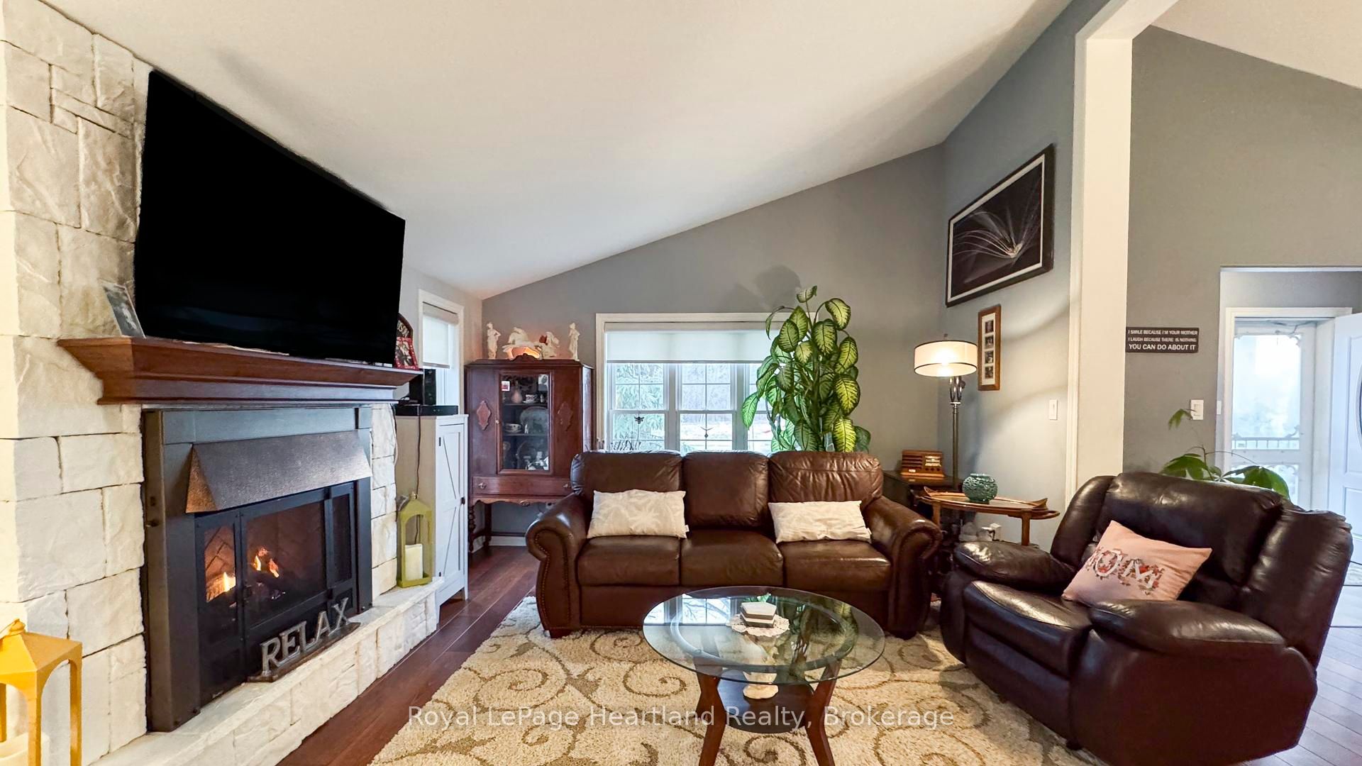 6 Champlain Boulevard Property Photo 10