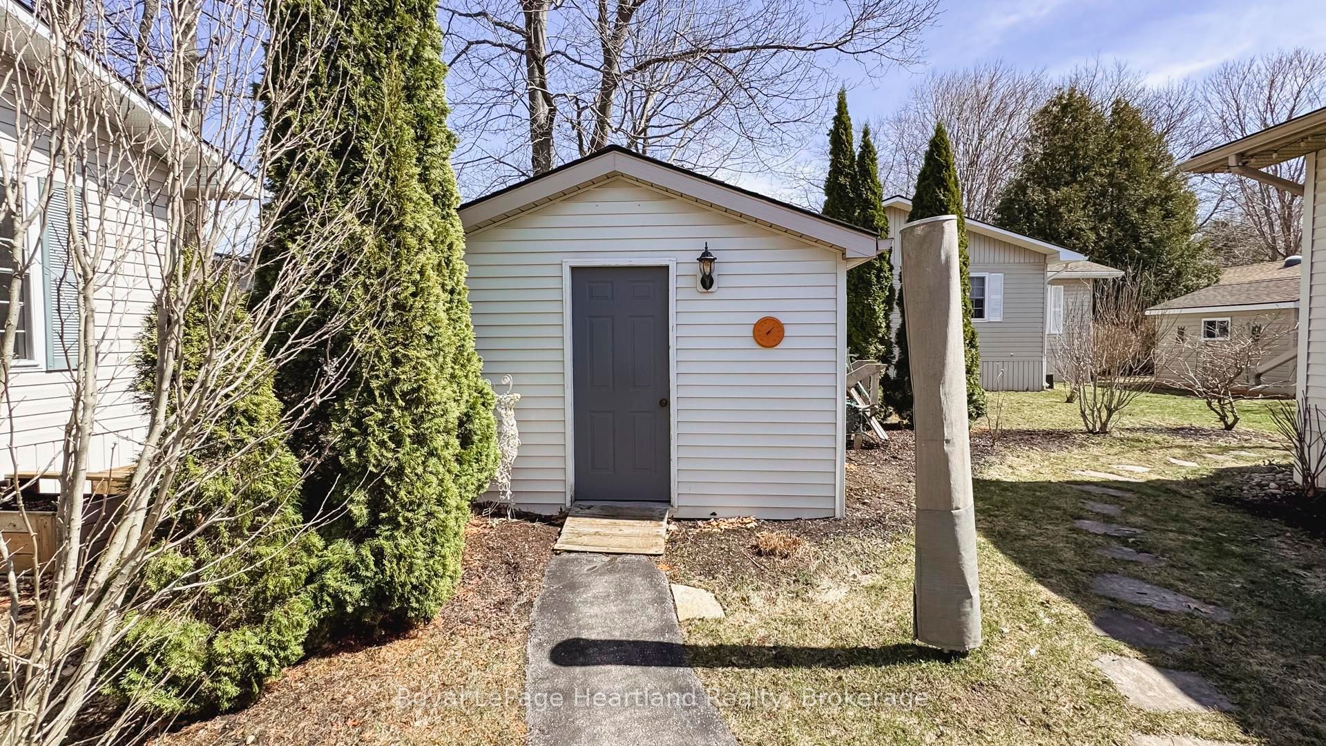 6 Champlain Boulevard Property Photo 36