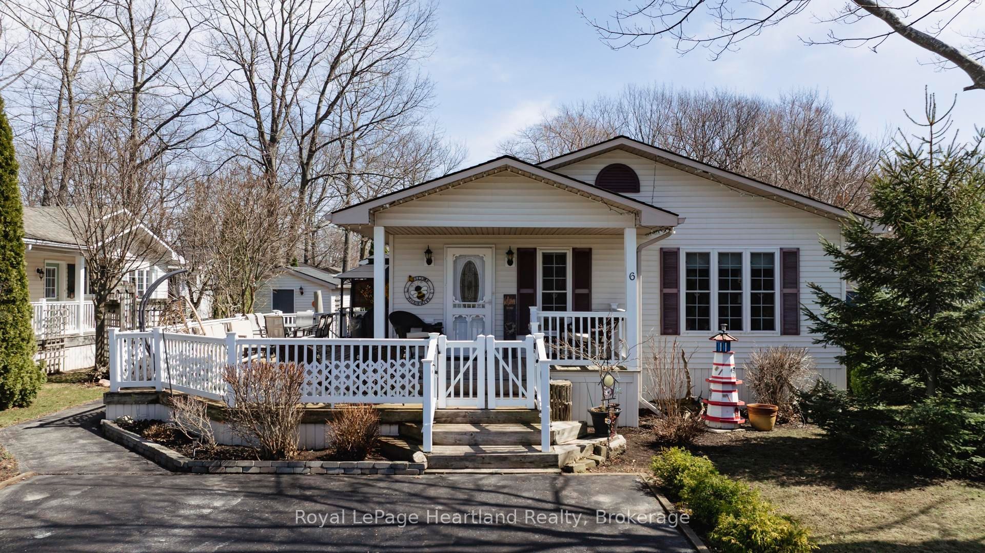 6 Champlain Boulevard Property Photo 39