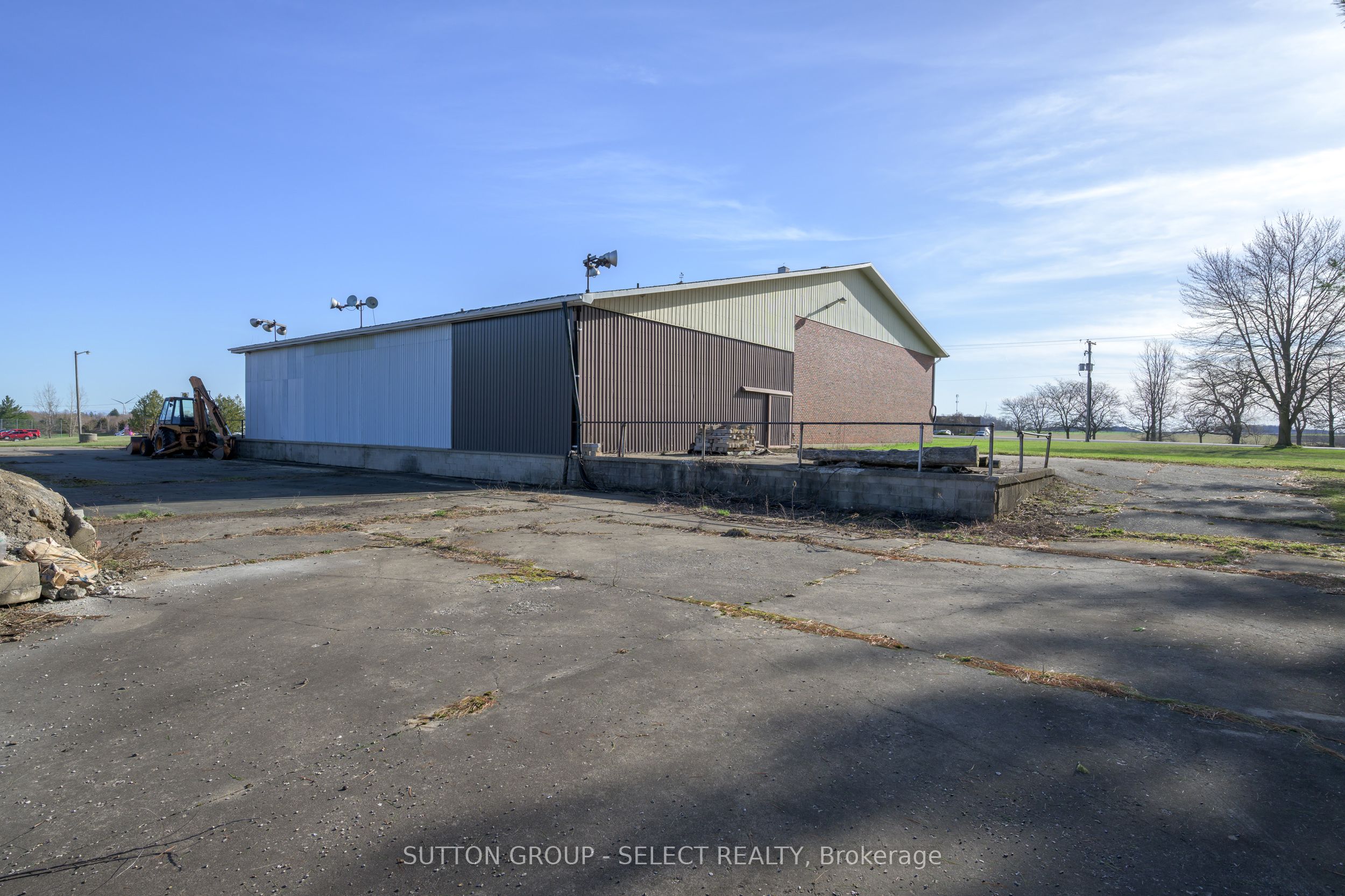 7129 Arkona Road Property Photo 6