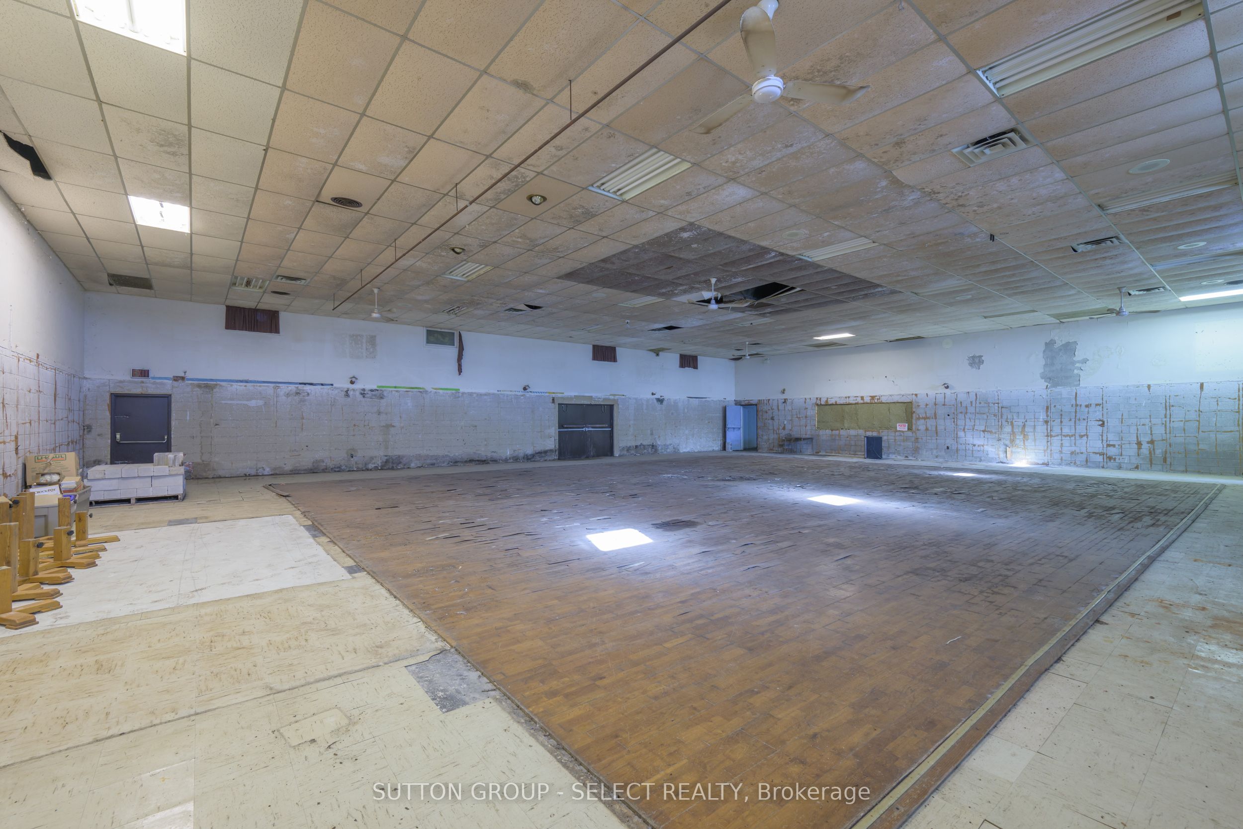 7129 Arkona Road Property Photo 9