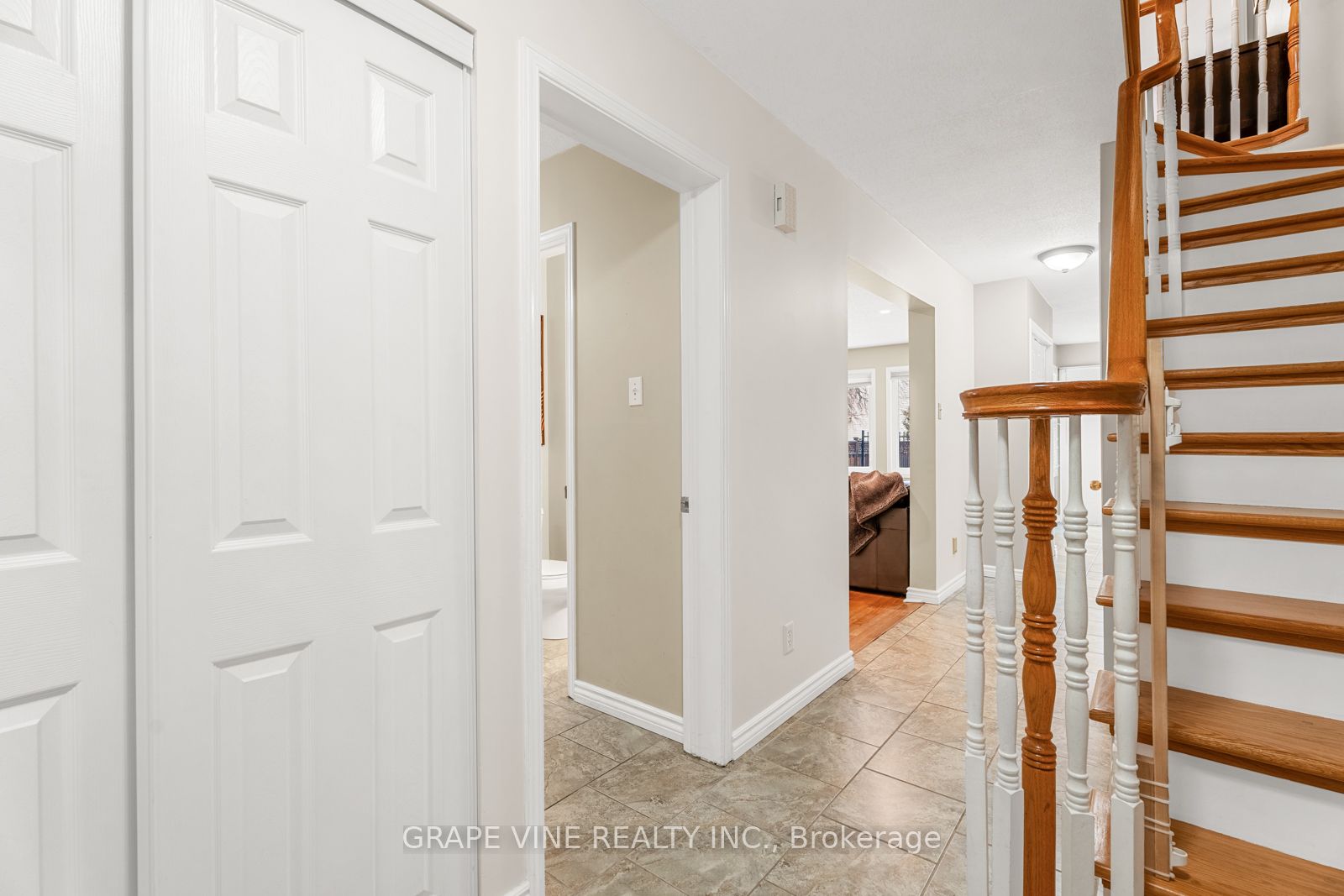 1651 Westport Crescent Property Photo 3